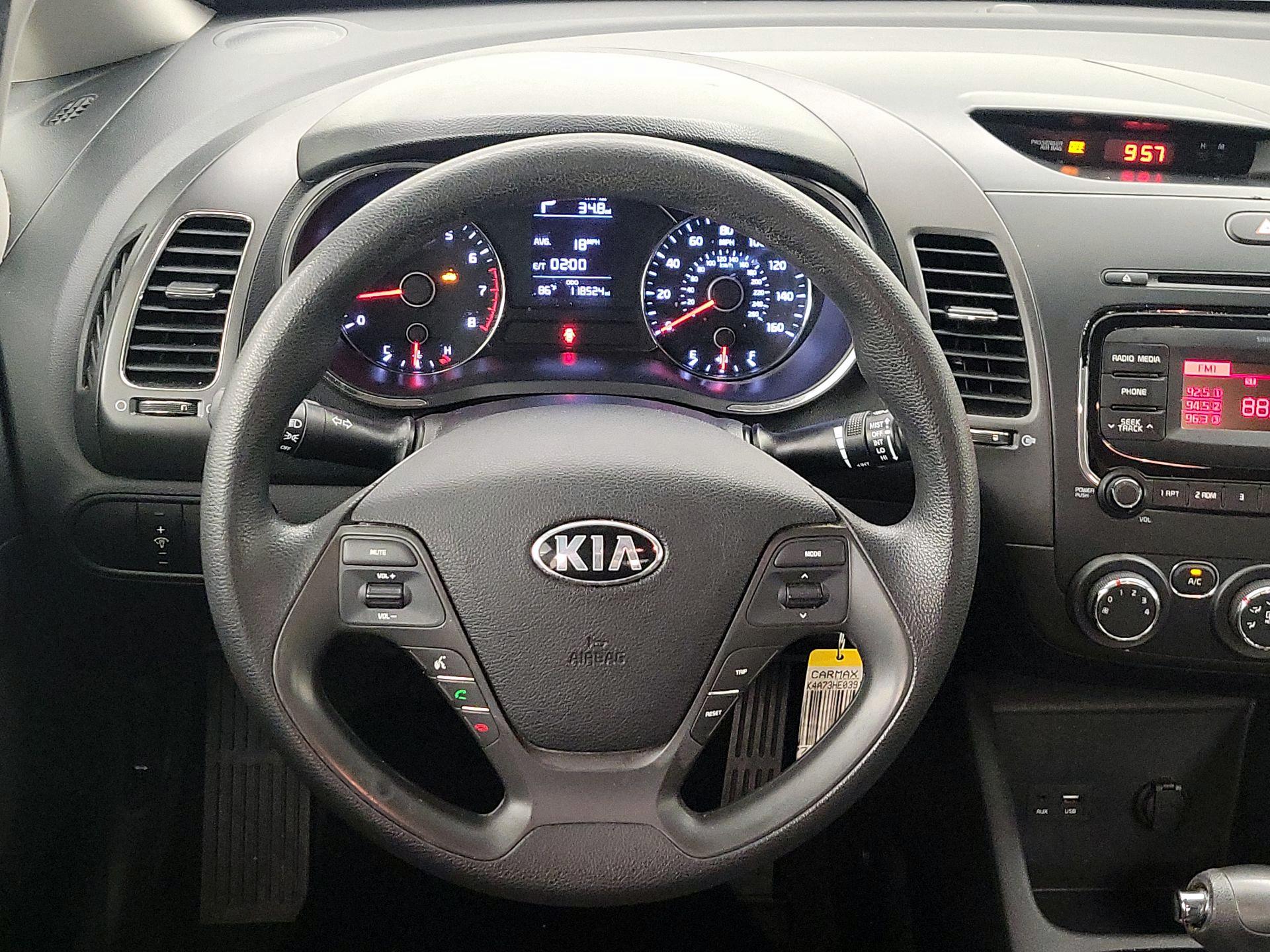 Thumbnail: 2017 Kia Forte - 10