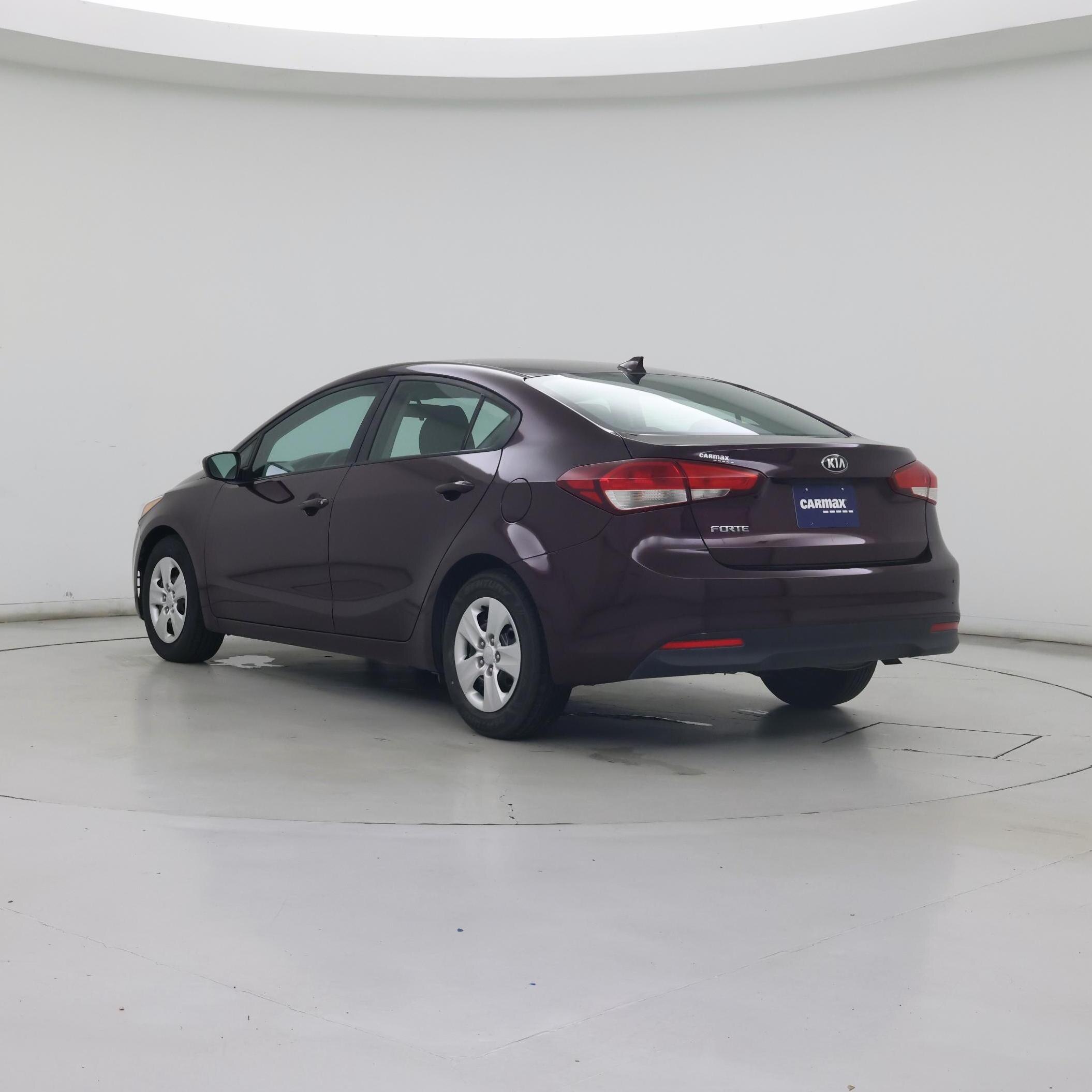 Thumbnail: 2017 Kia Forte - 2