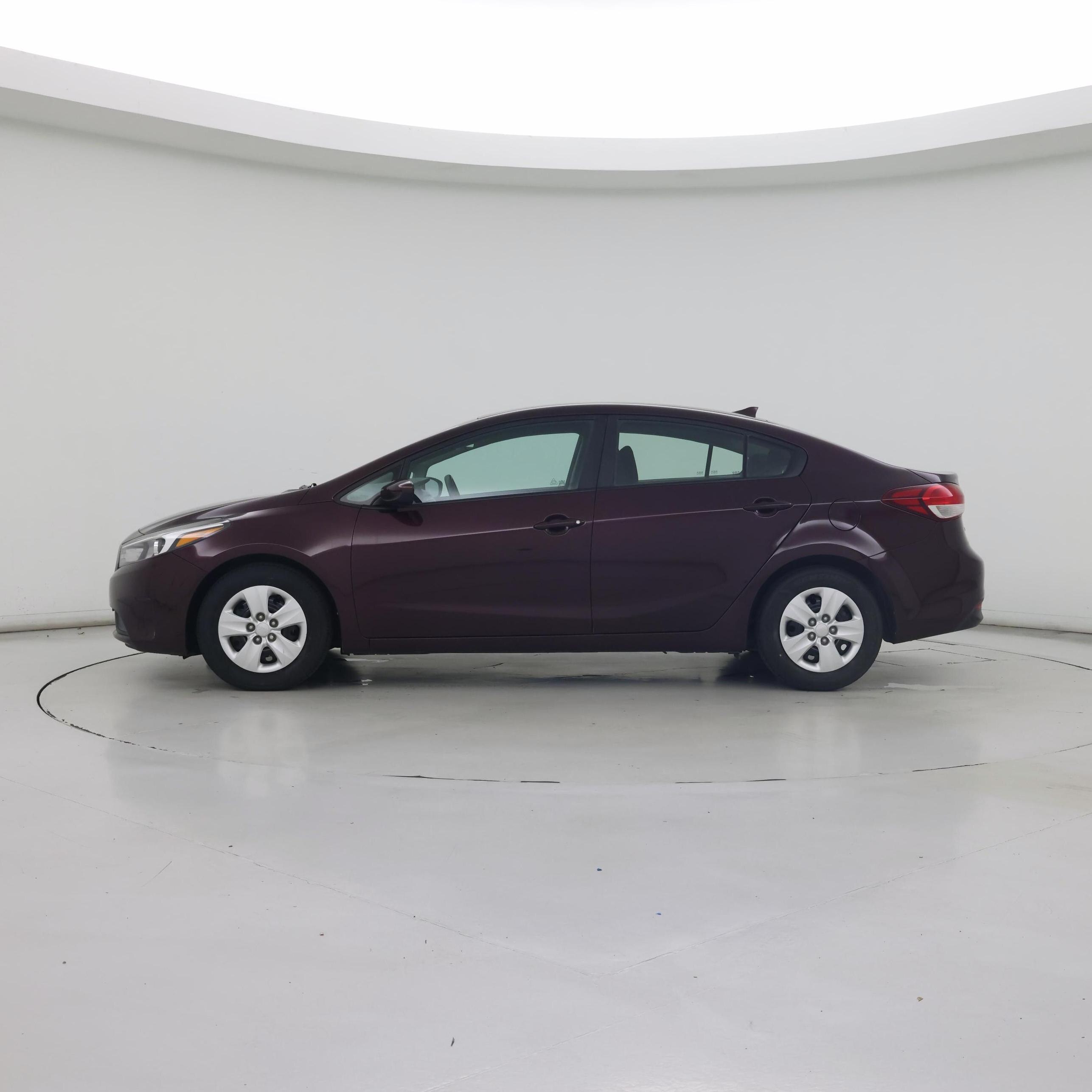 Thumbnail: 2017 Kia Forte - 3