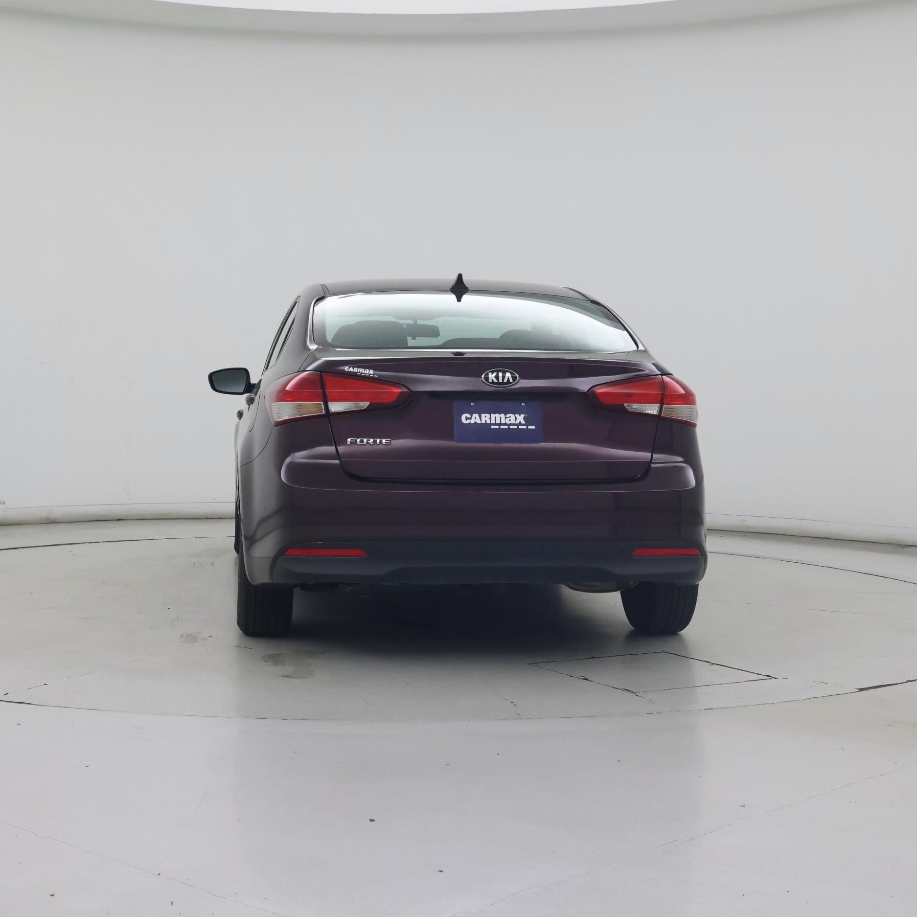 Thumbnail: 2017 Kia Forte - 6
