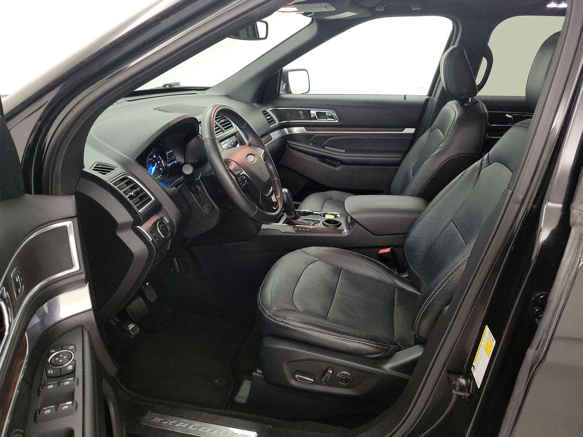 Thumbnail: 2018 Ford Explorer - 11