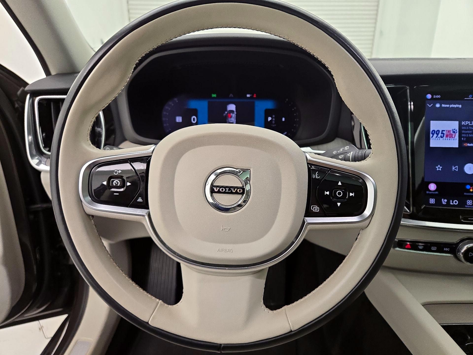 Thumbnail: 2023 Volvo S60 - 10