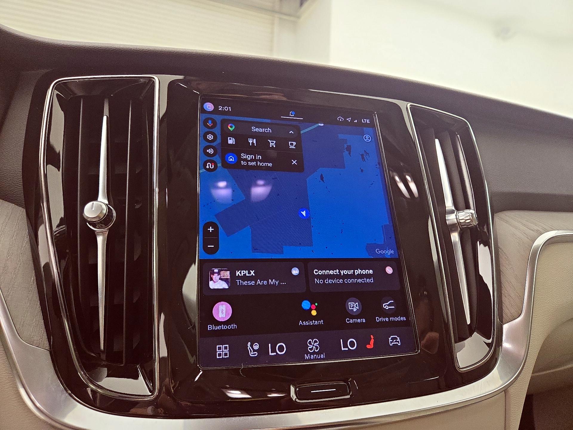 Thumbnail: 2023 Volvo S60 - 14