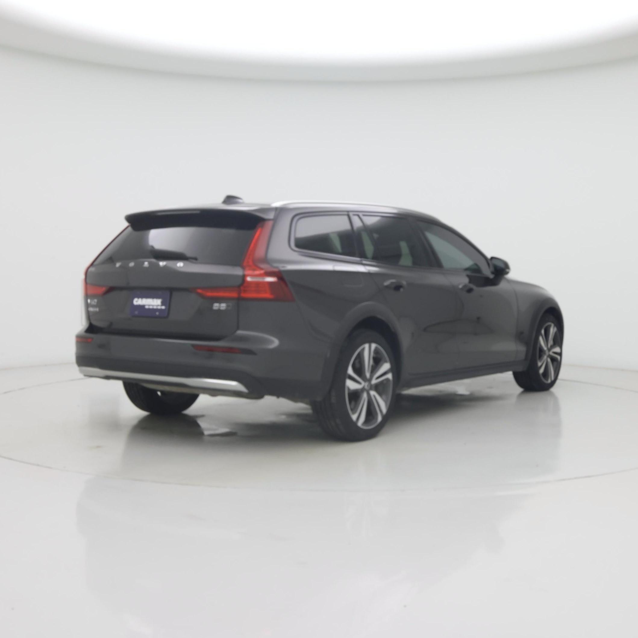 Thumbnail: 2023 Volvo S60 - 8
