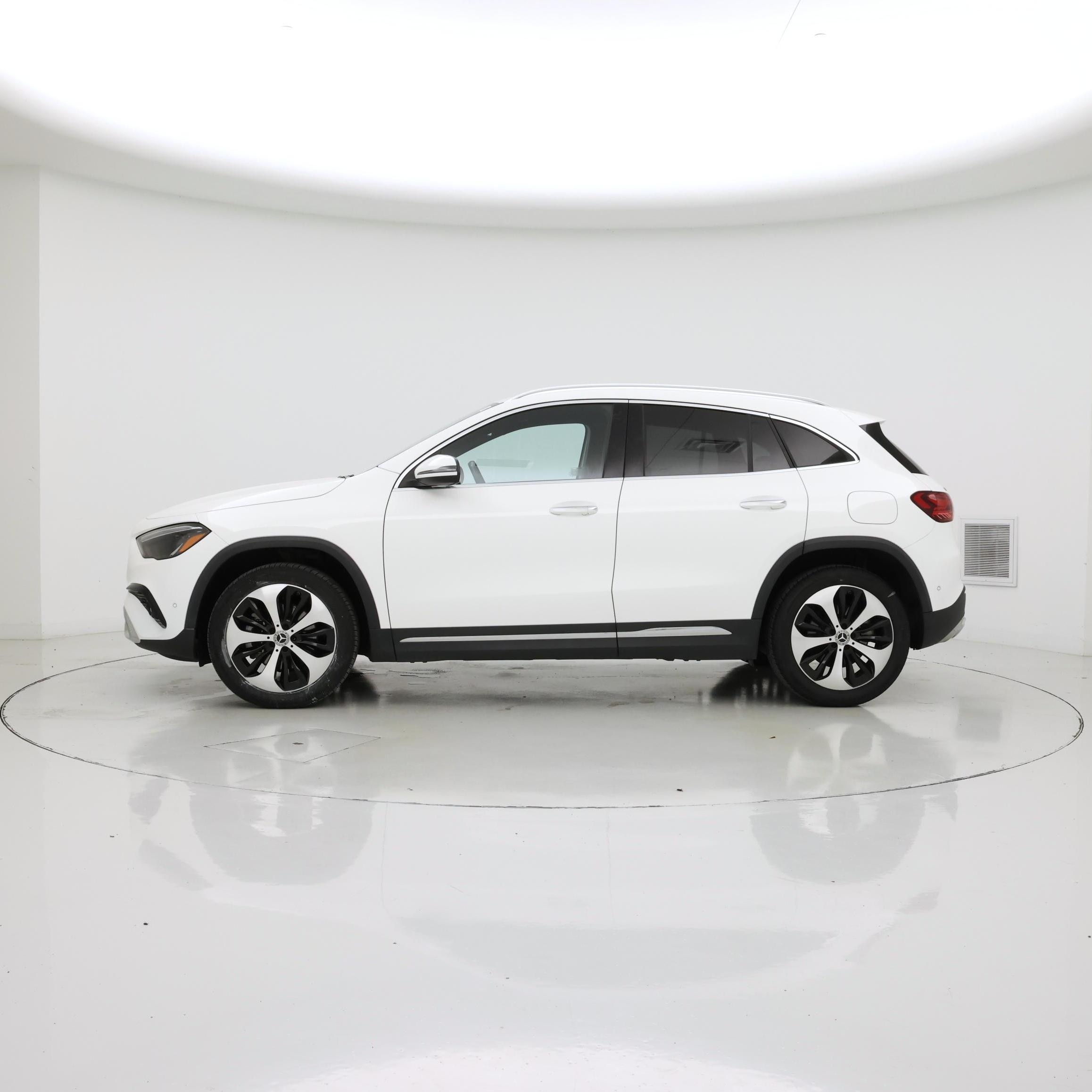 Thumbnail: 2025 Mercedes-Benz GLA - 3