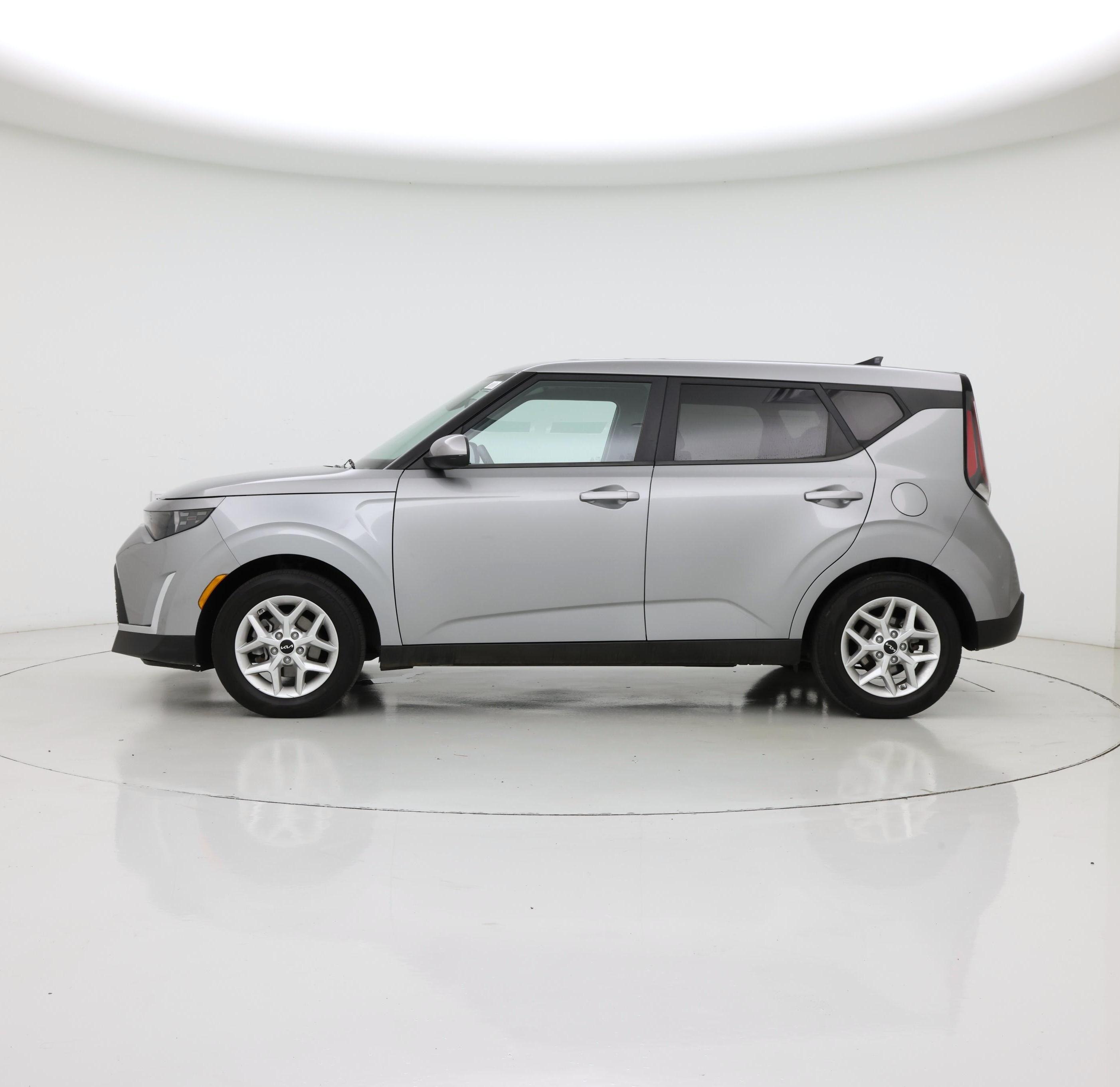 Thumbnail: 2023 Kia Soul - 3