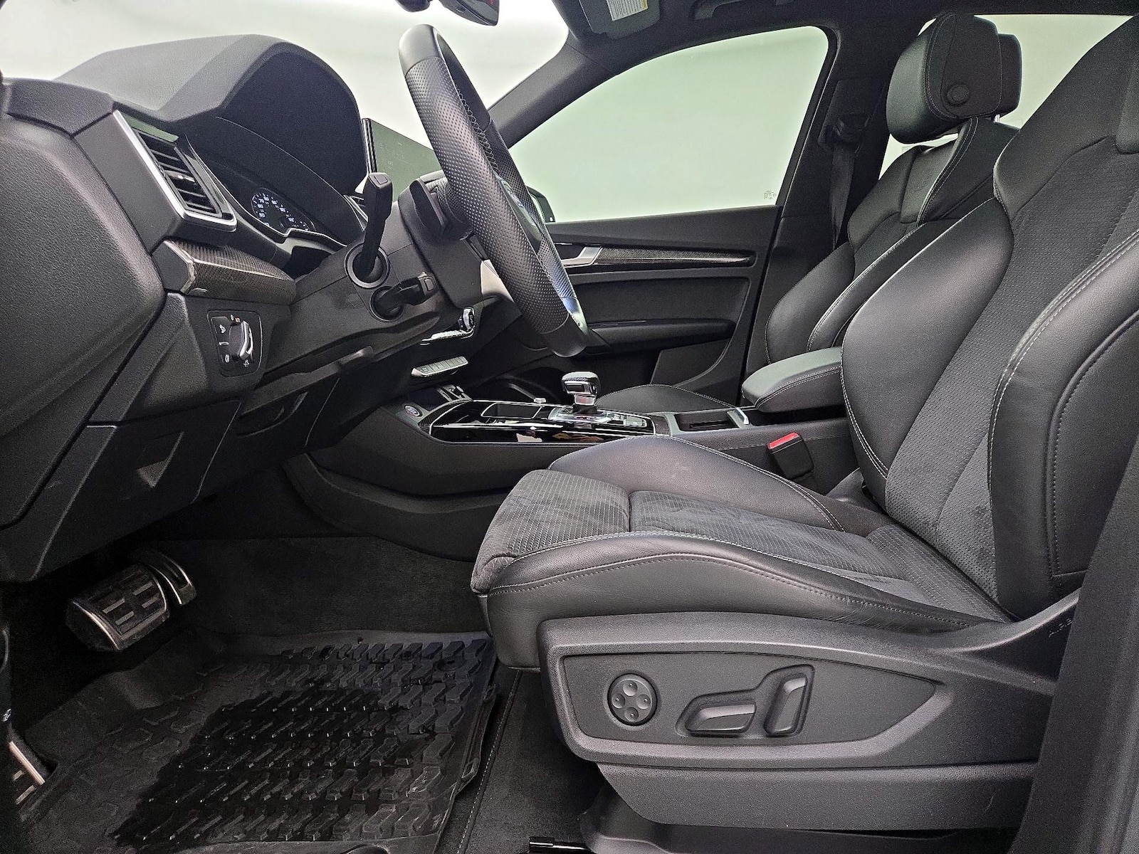 2022 Audi SQ5 Premium - Photo 12