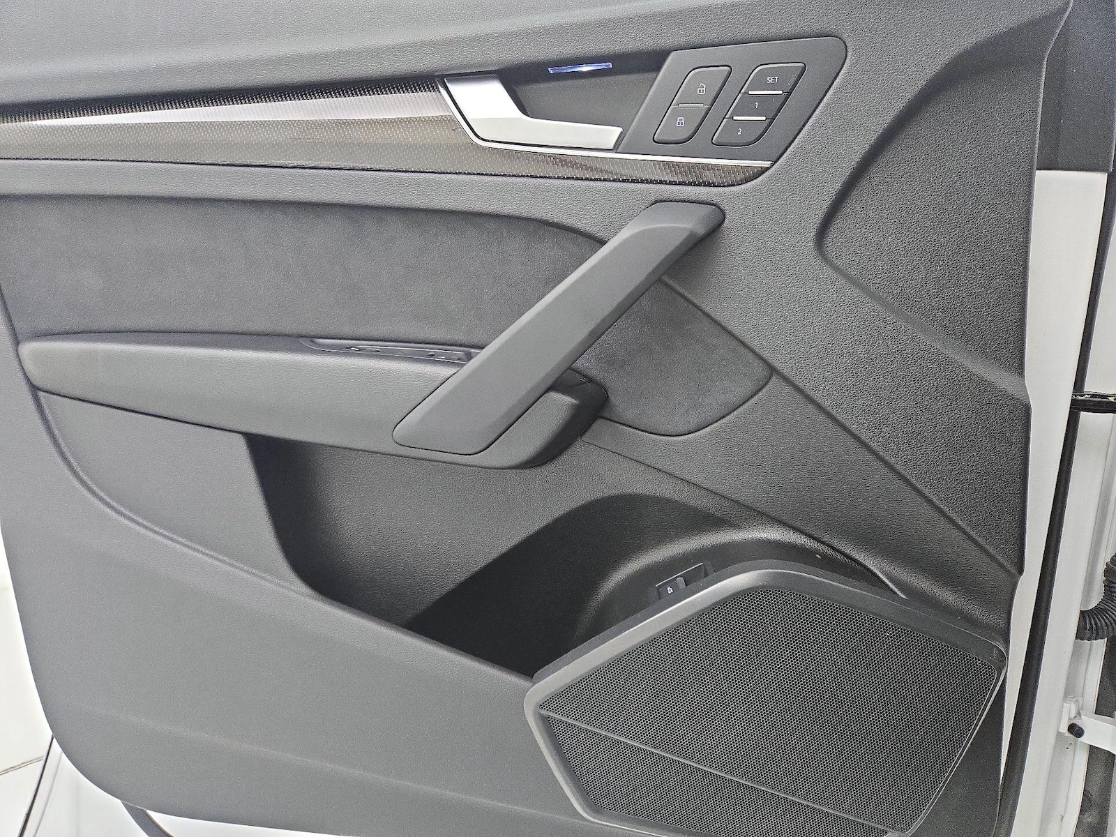 2022 Audi SQ5 Premium - Photo 13