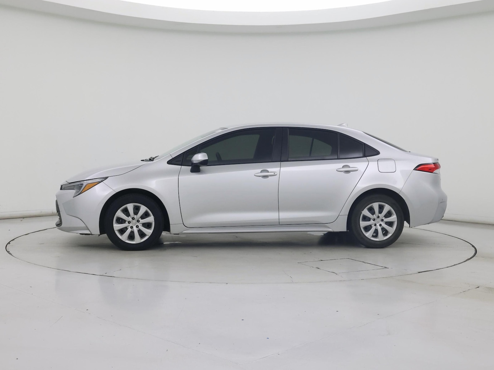 2024 Toyota Corolla LE - Photo 4