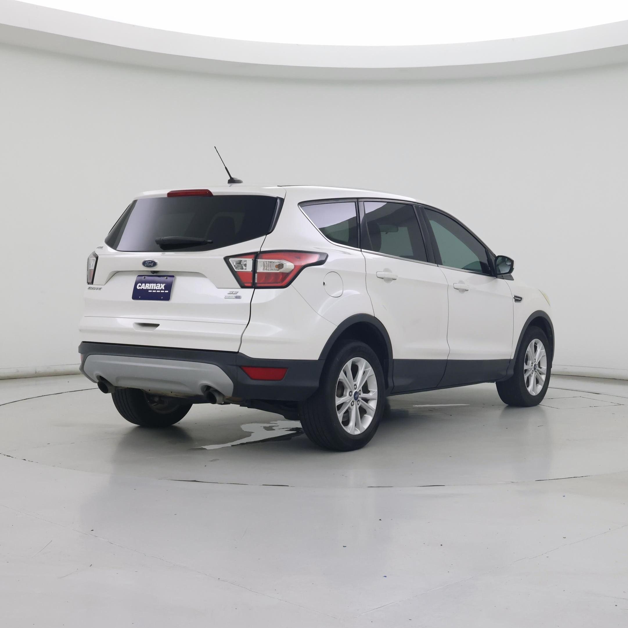 Thumbnail: 2017 Ford Escape - 8