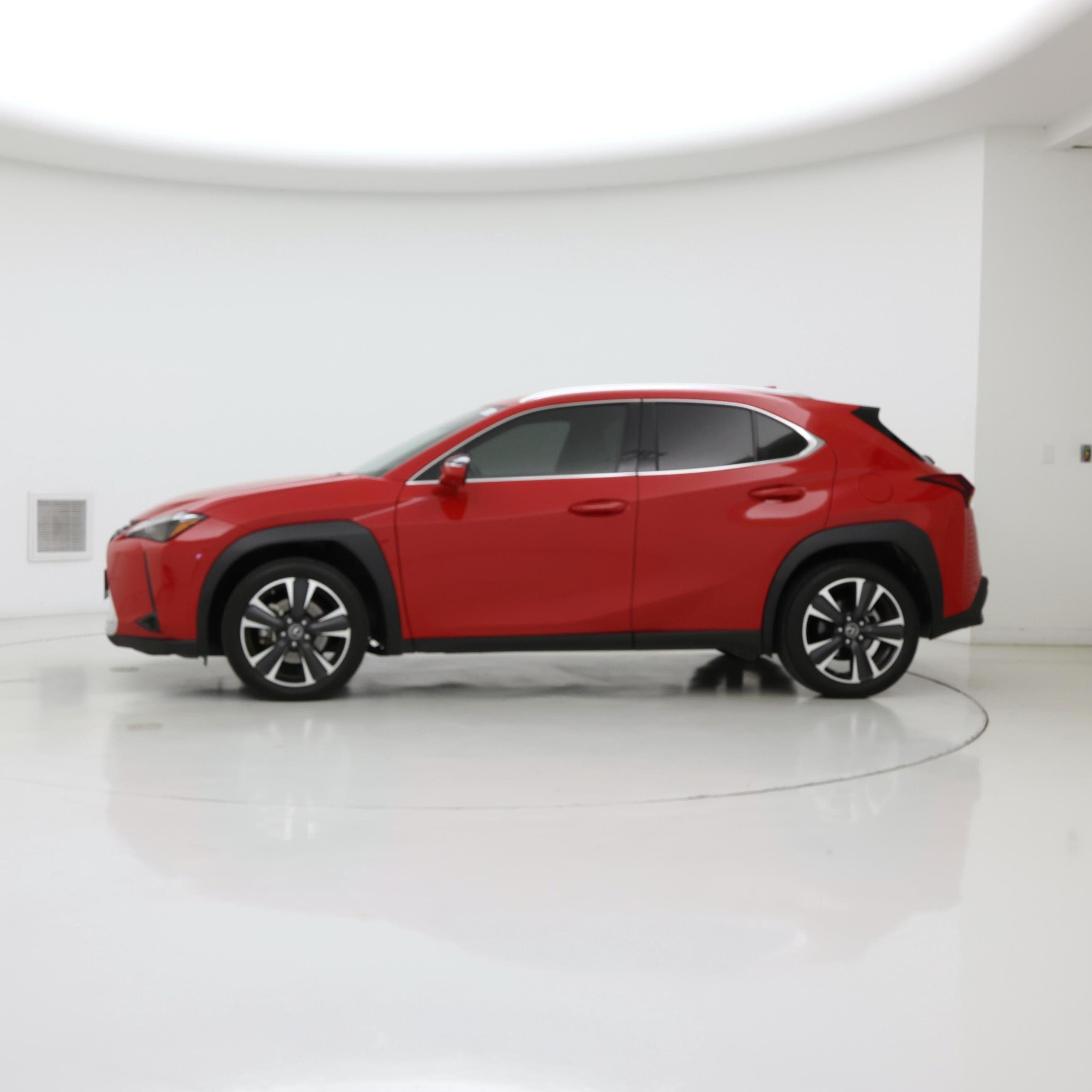 Thumbnail: 2024 Lexus UX - 3