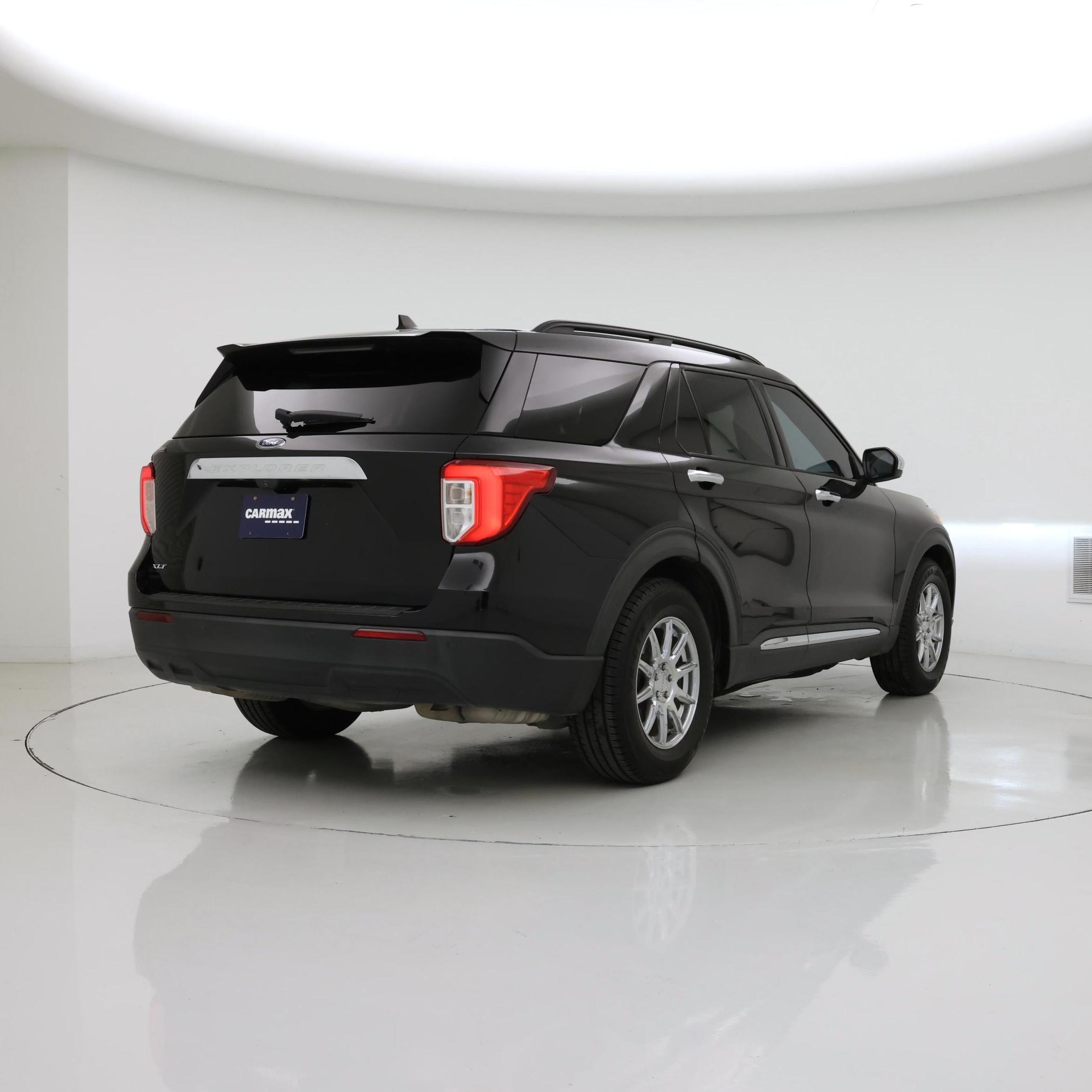 Thumbnail: 2021 Ford Explorer - 8