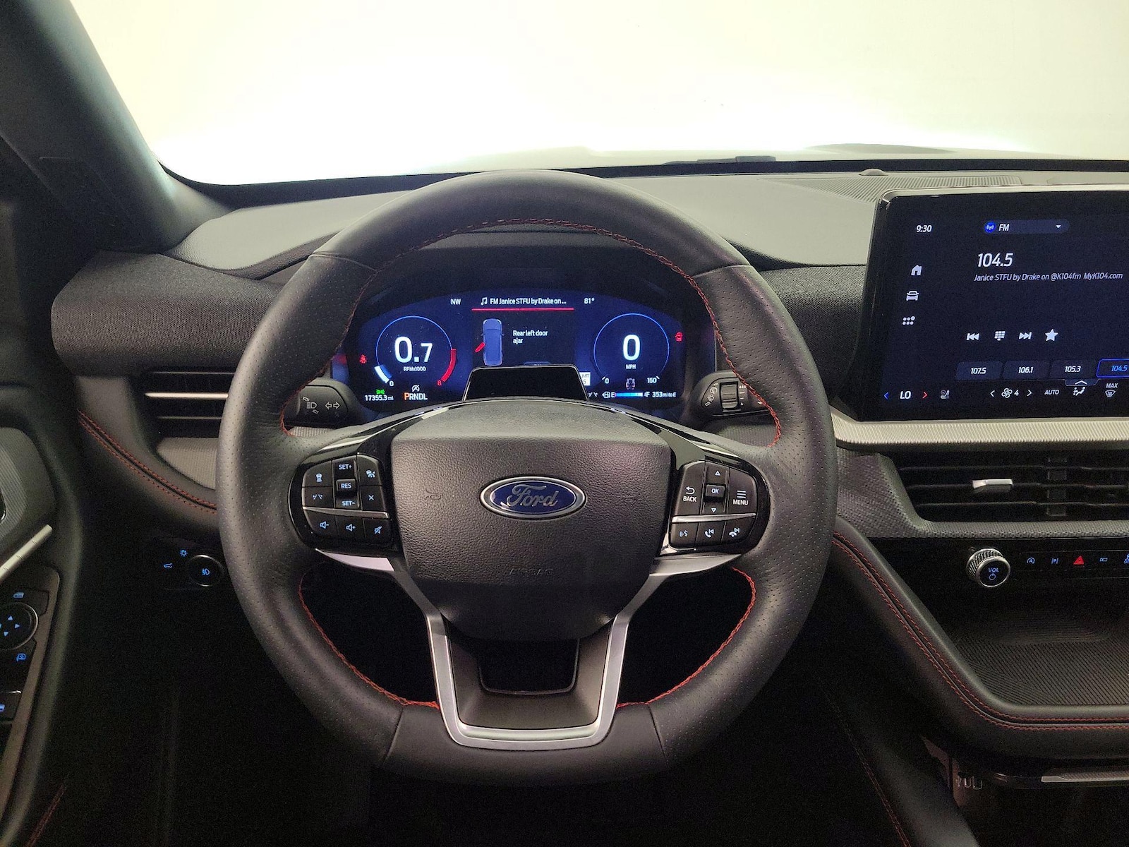 2025 Ford Explorer ST-LINE - Photo 11