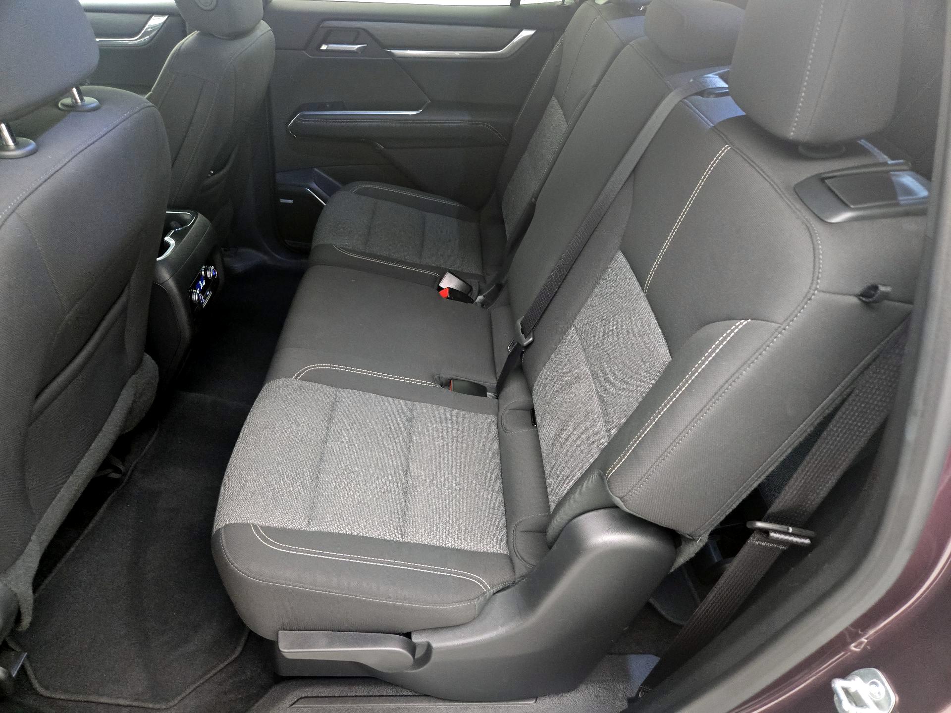 Thumbnail: 2025 GMC Acadia - 19