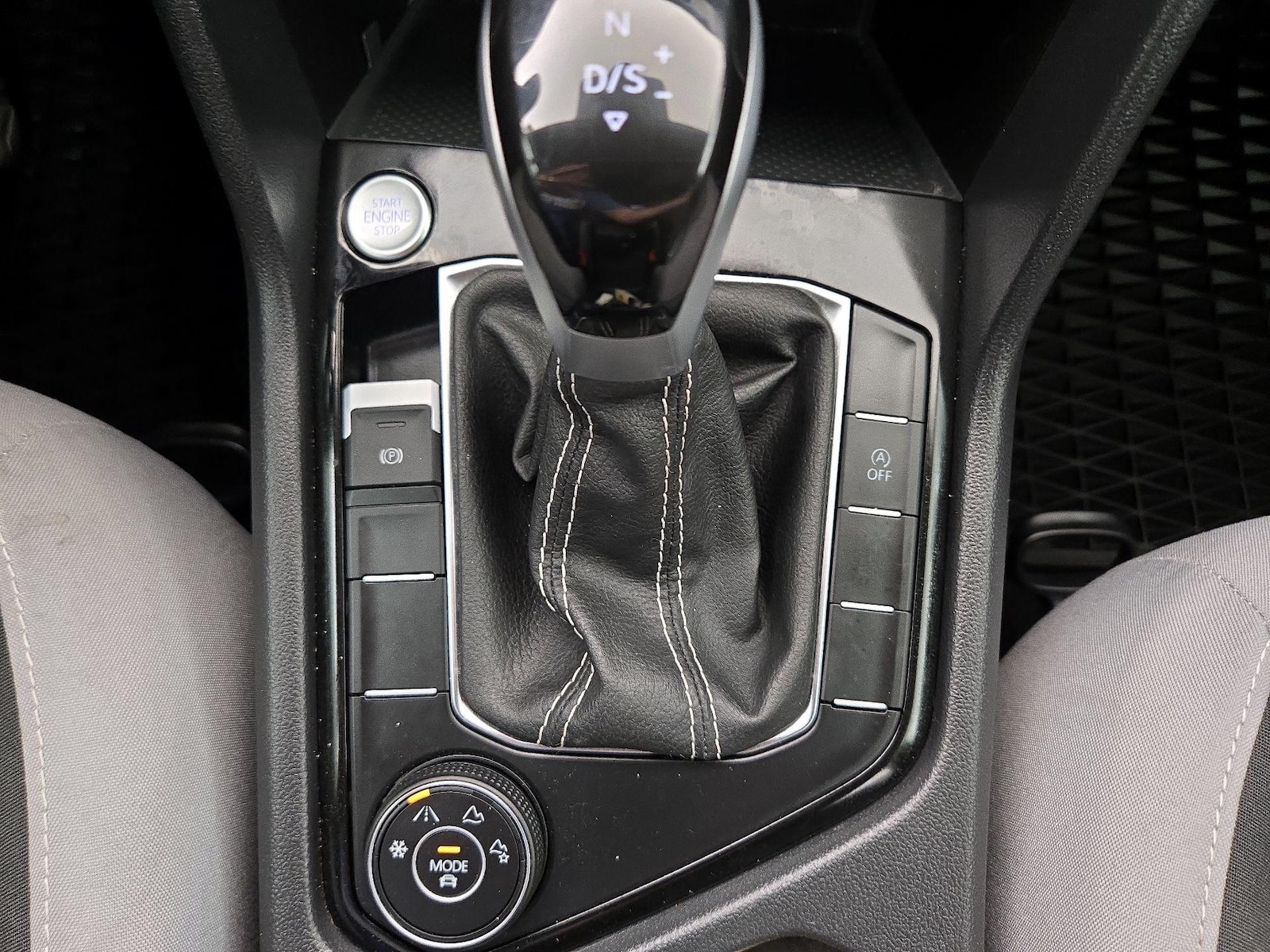 2024 Volkswagen Taos S - Photo 18