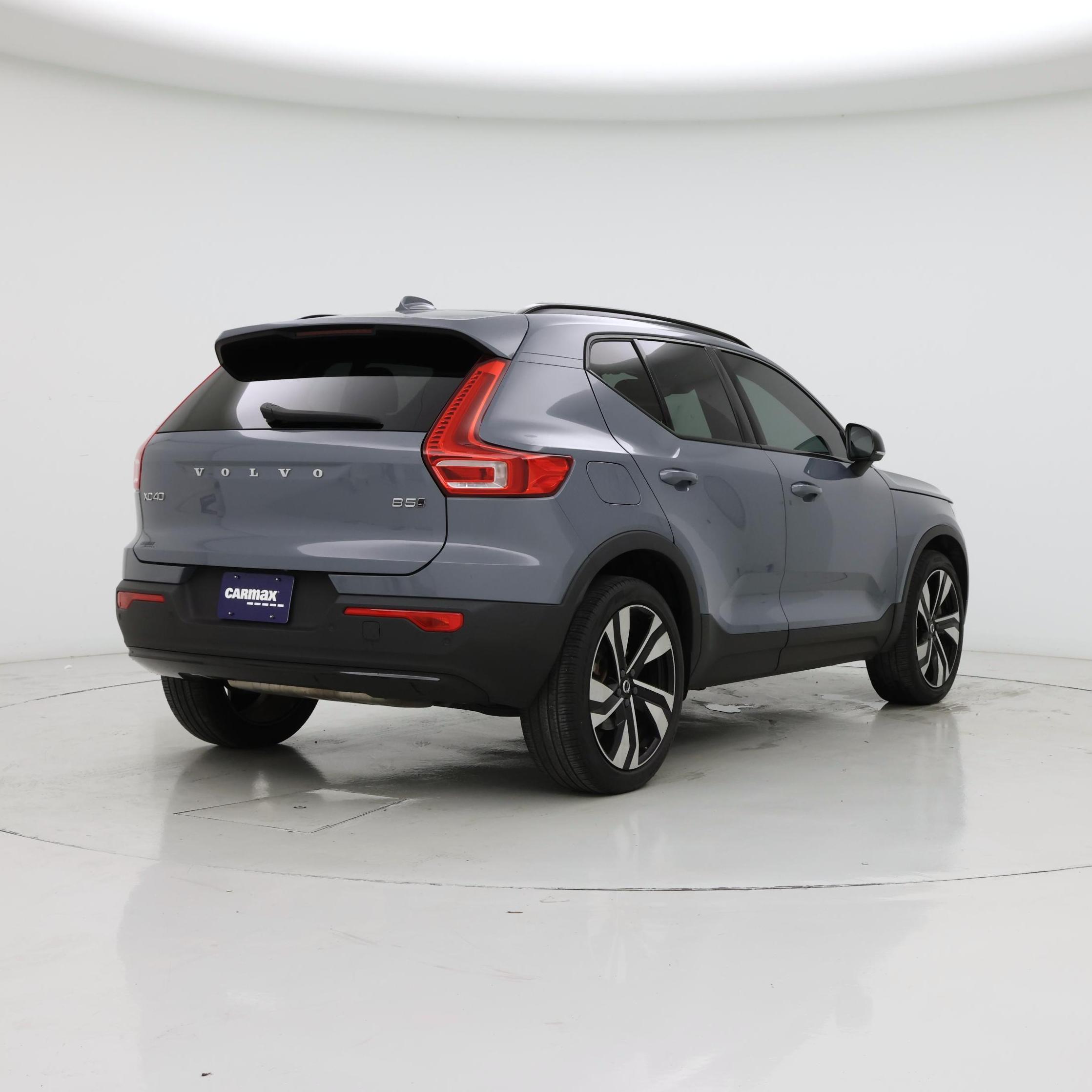 Thumbnail: 2023 Volvo XC40 - 8