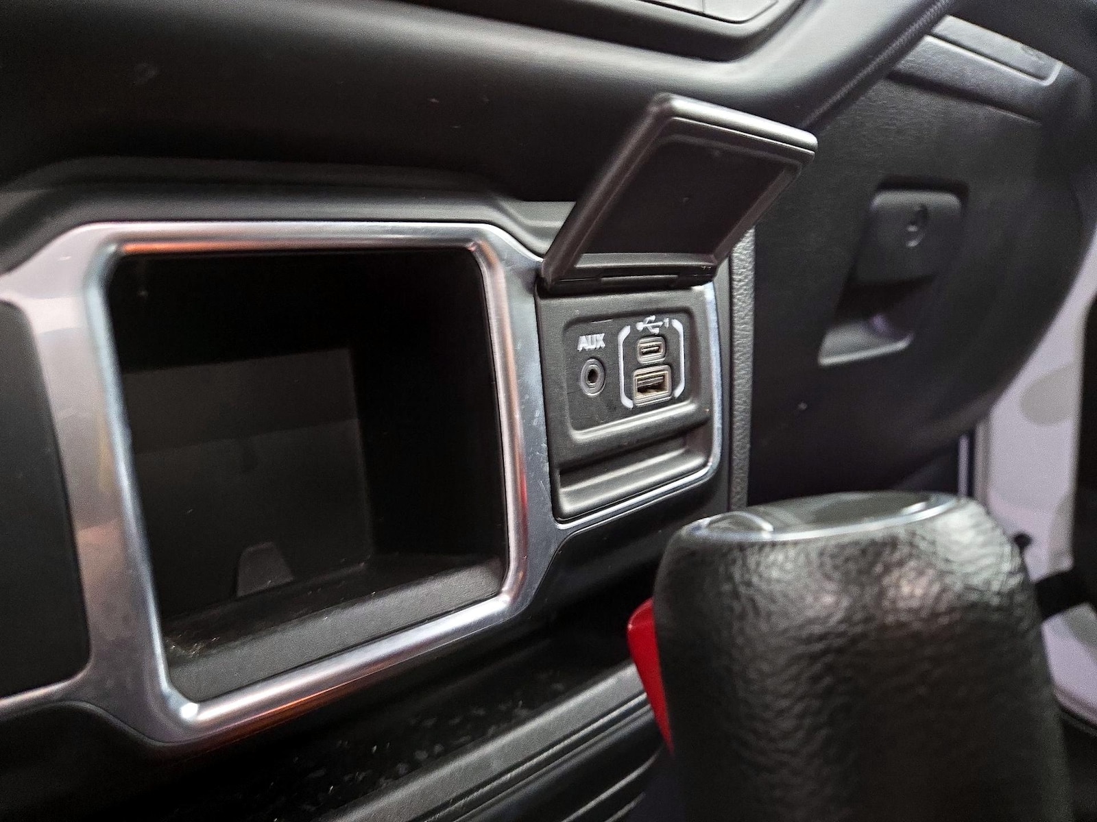 2023 Jeep Wrangler 4-Door Sport - Photo 17