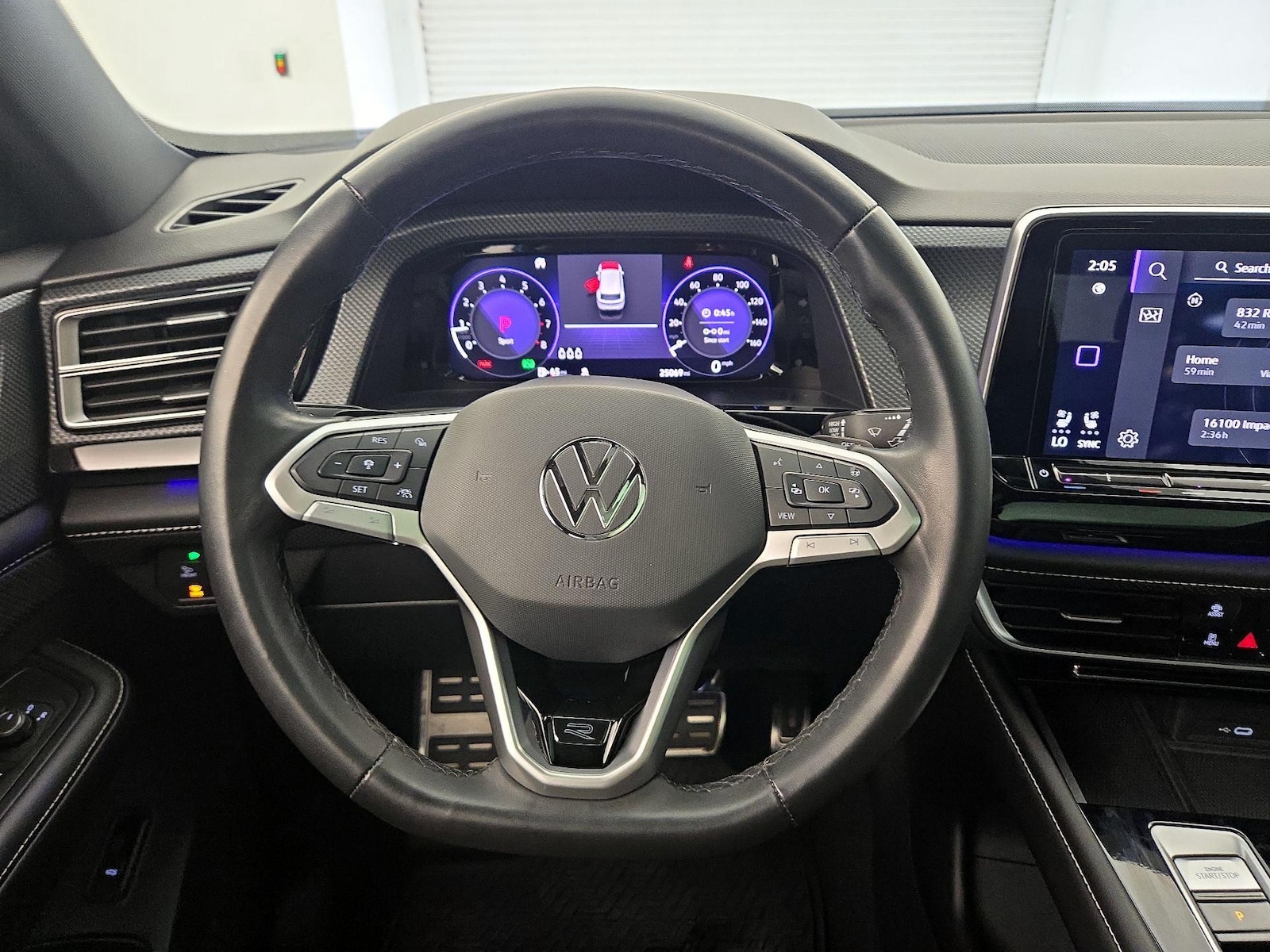 2024 Volkswagen Atlas Cross Sport SEL R-LINE - Photo 11