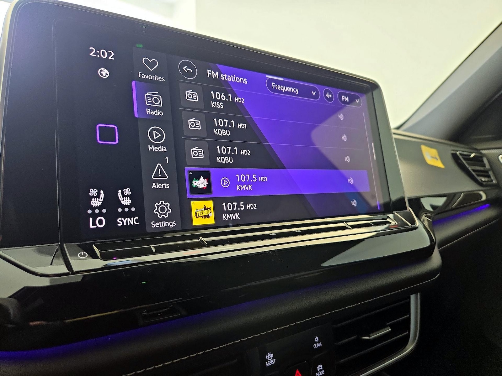 2024 Volkswagen Atlas Cross Sport SEL R-LINE - Photo 17