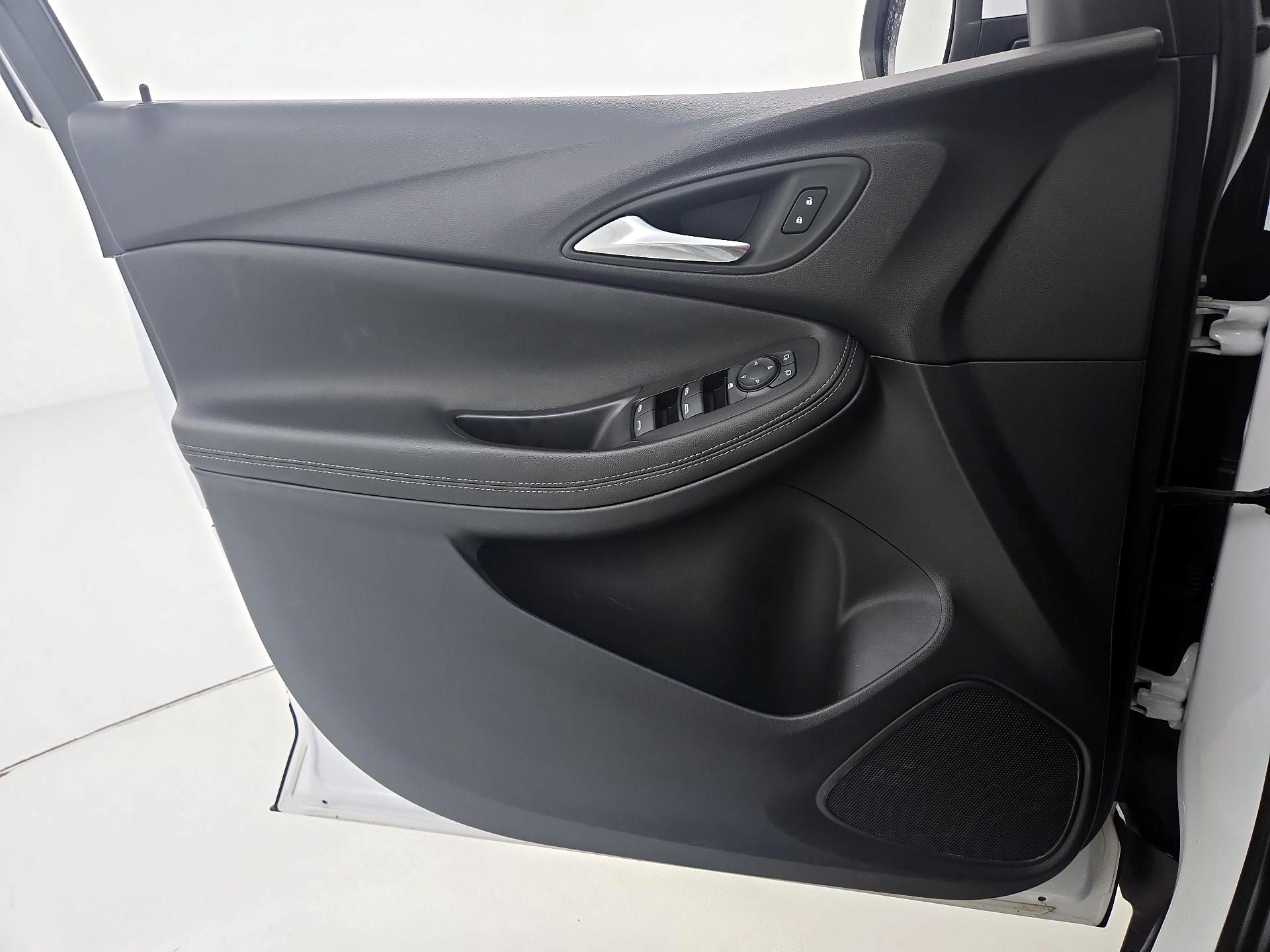 Thumbnail: 2025 Buick Encore GX - 12
