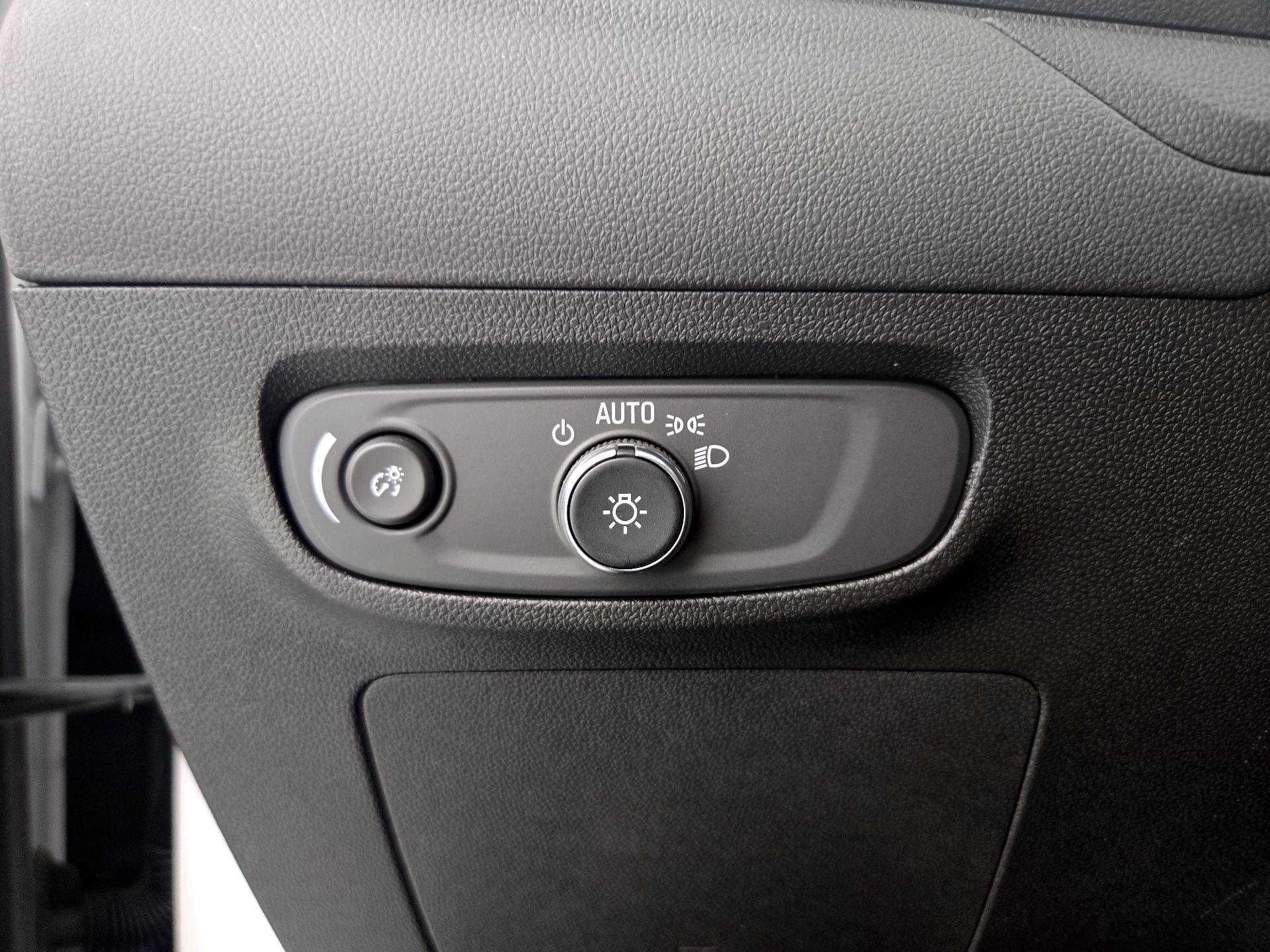 Thumbnail: 2025 Buick Encore GX - 13