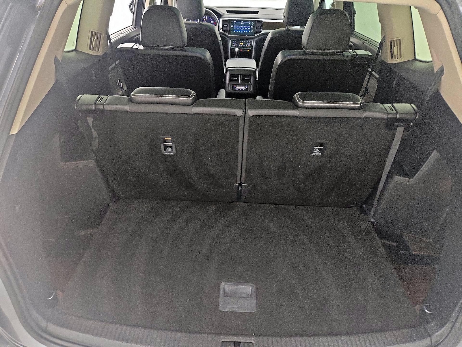 2023 Volkswagen Atlas SE w/Tech - Photo 21