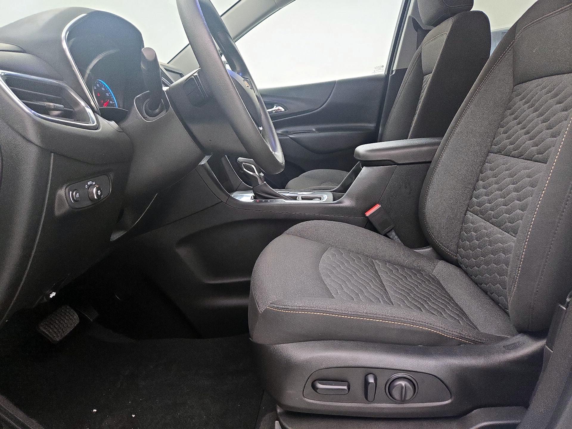 Thumbnail: 2020 Chevrolet Equinox - 11