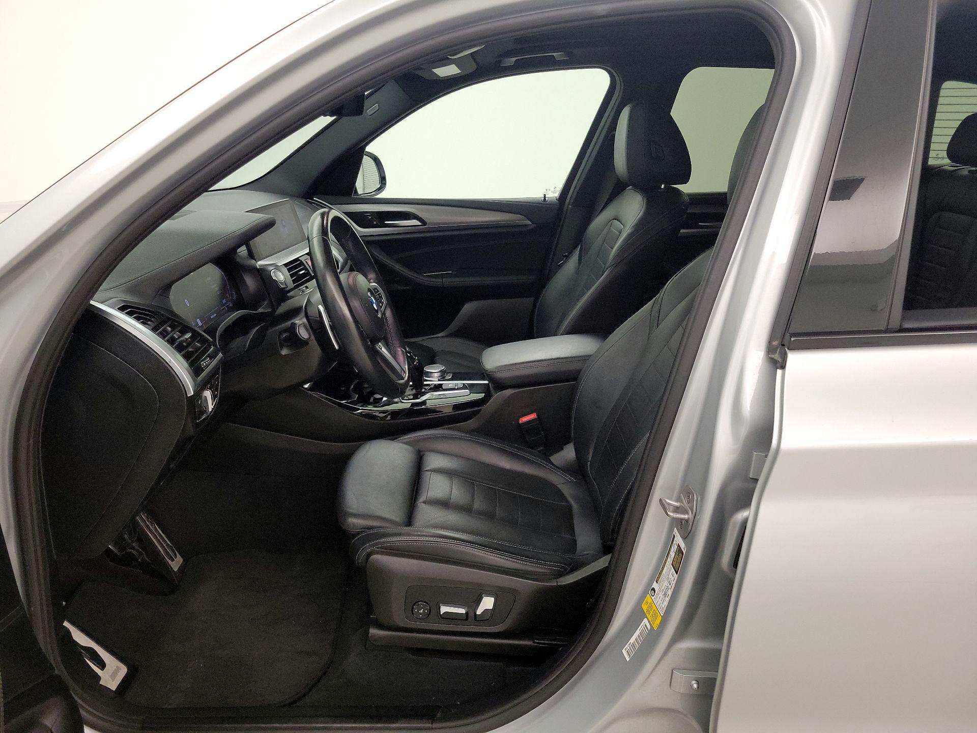 Thumbnail: 2021 BMW X3 - 11