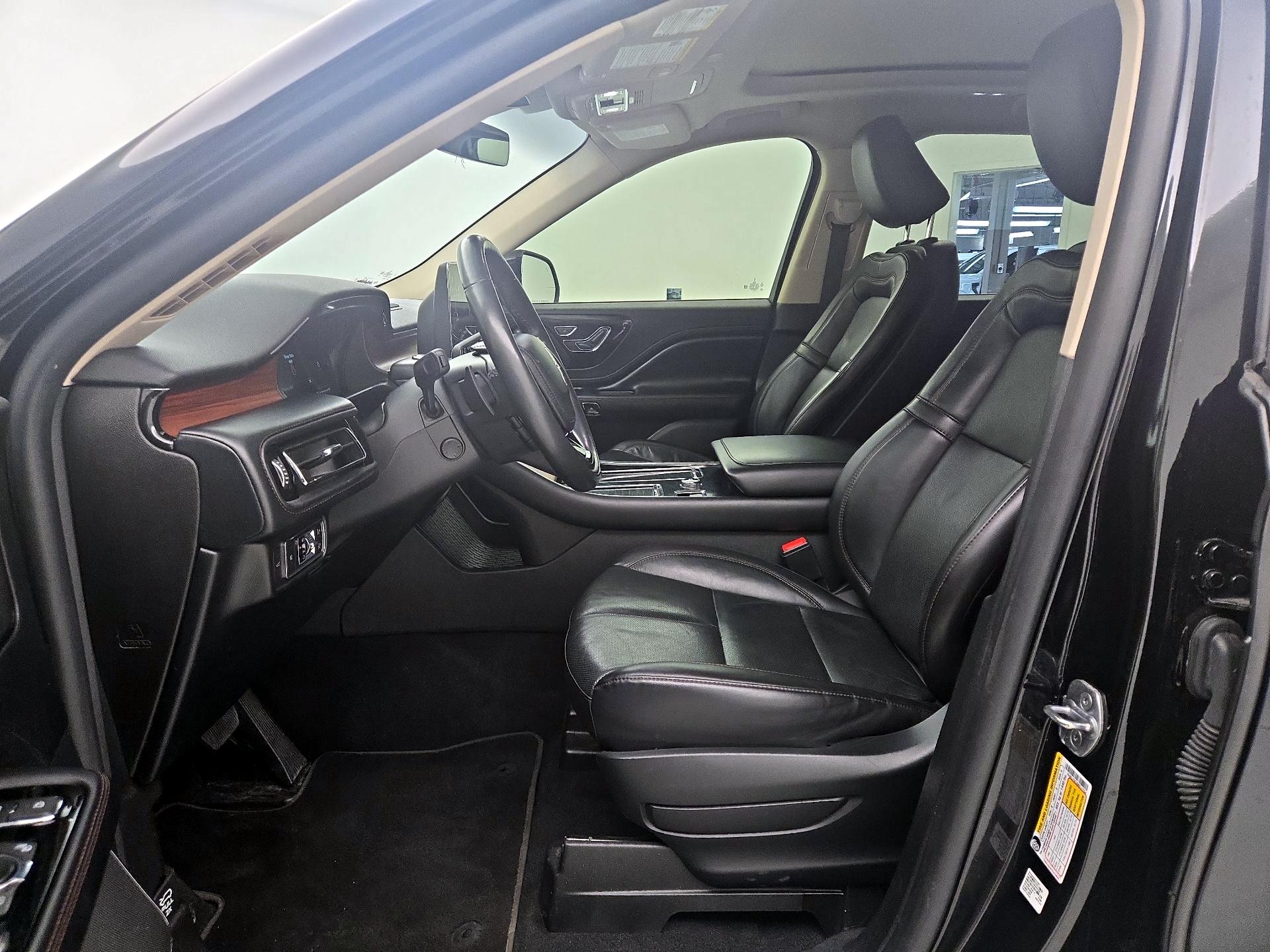 Thumbnail: 2021 Lincoln Aviator - 9