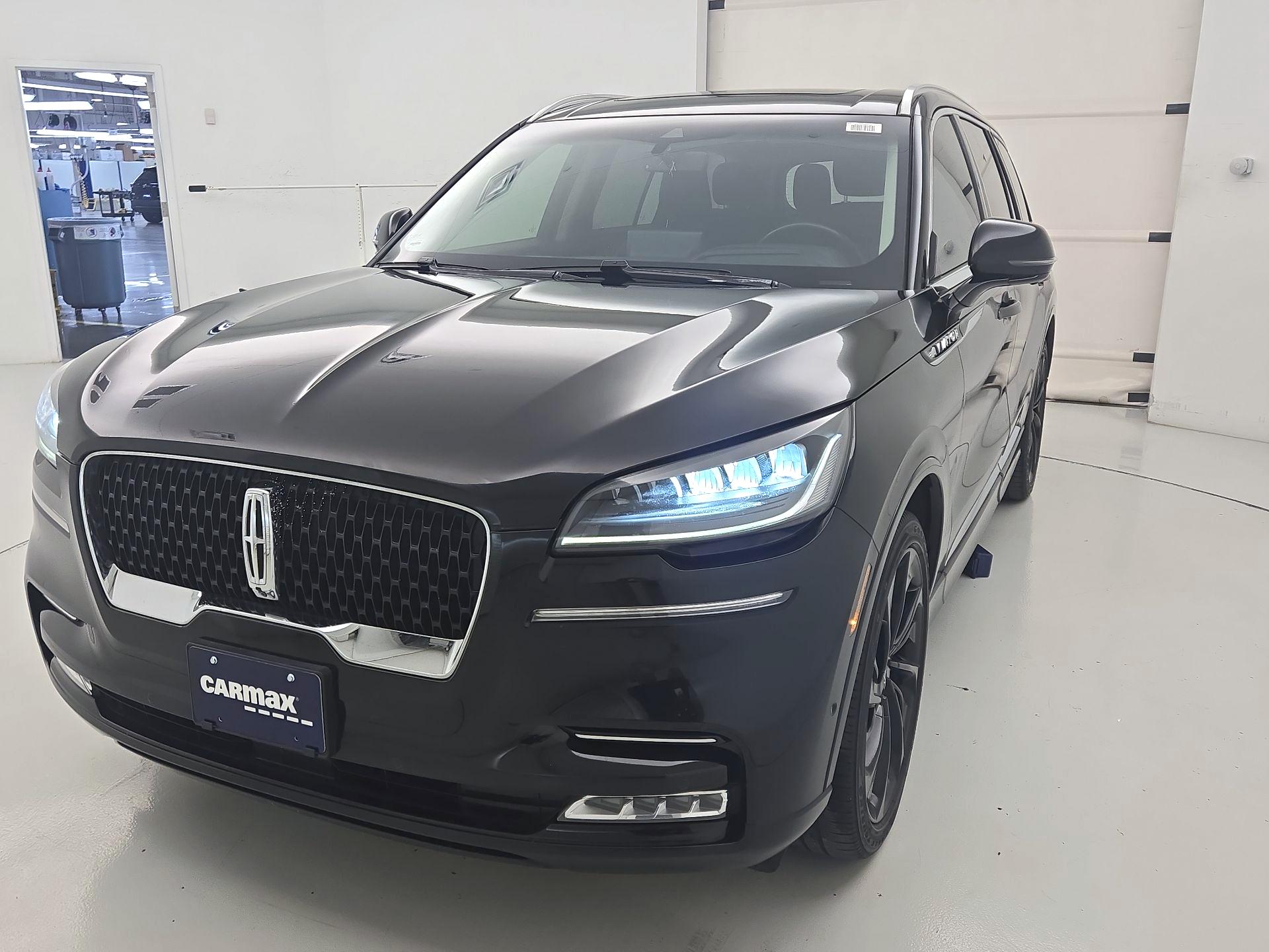 Thumbnail: 2021 Lincoln Aviator - 3