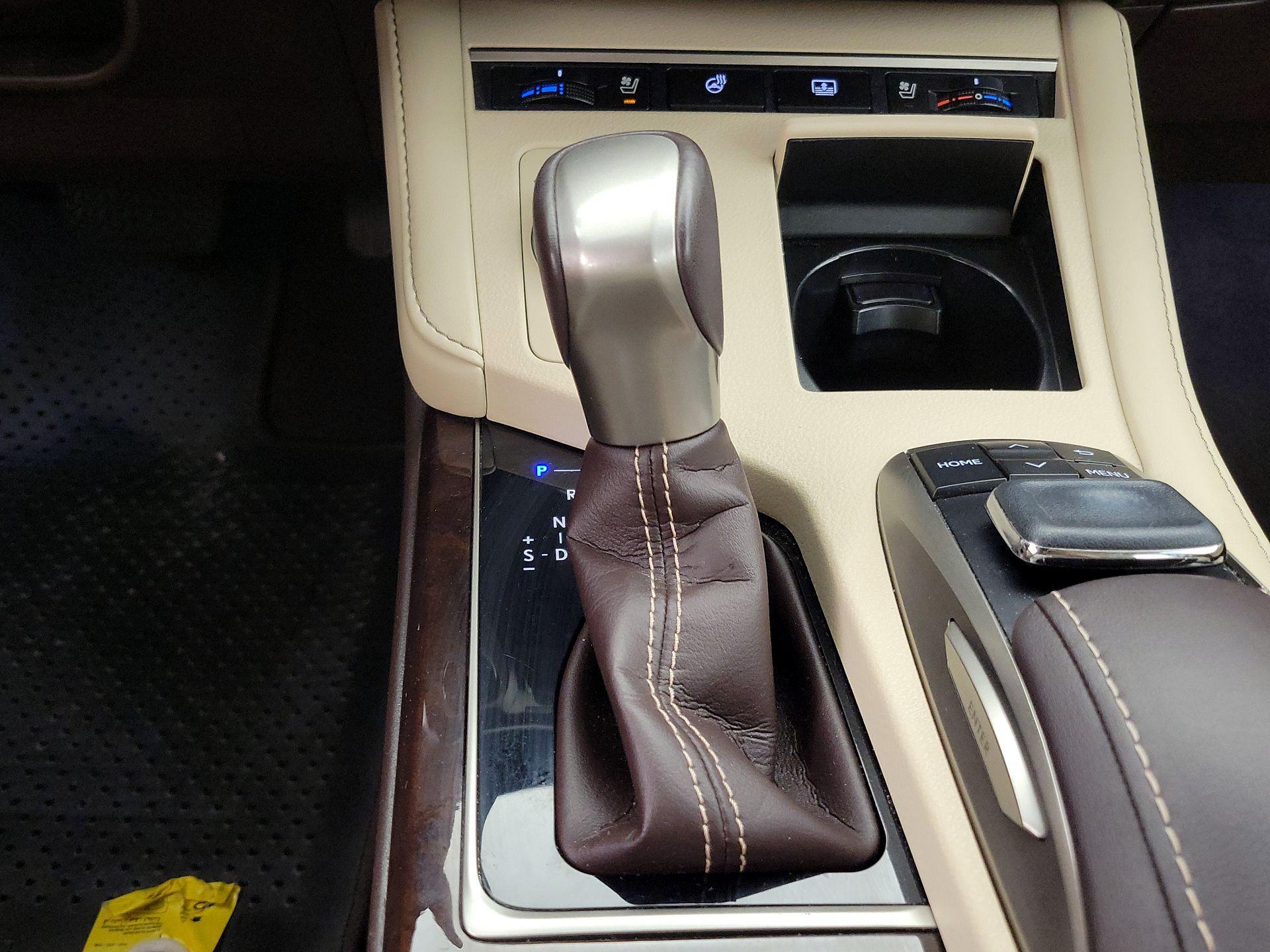 Thumbnail: 2018 Lexus ES - 17