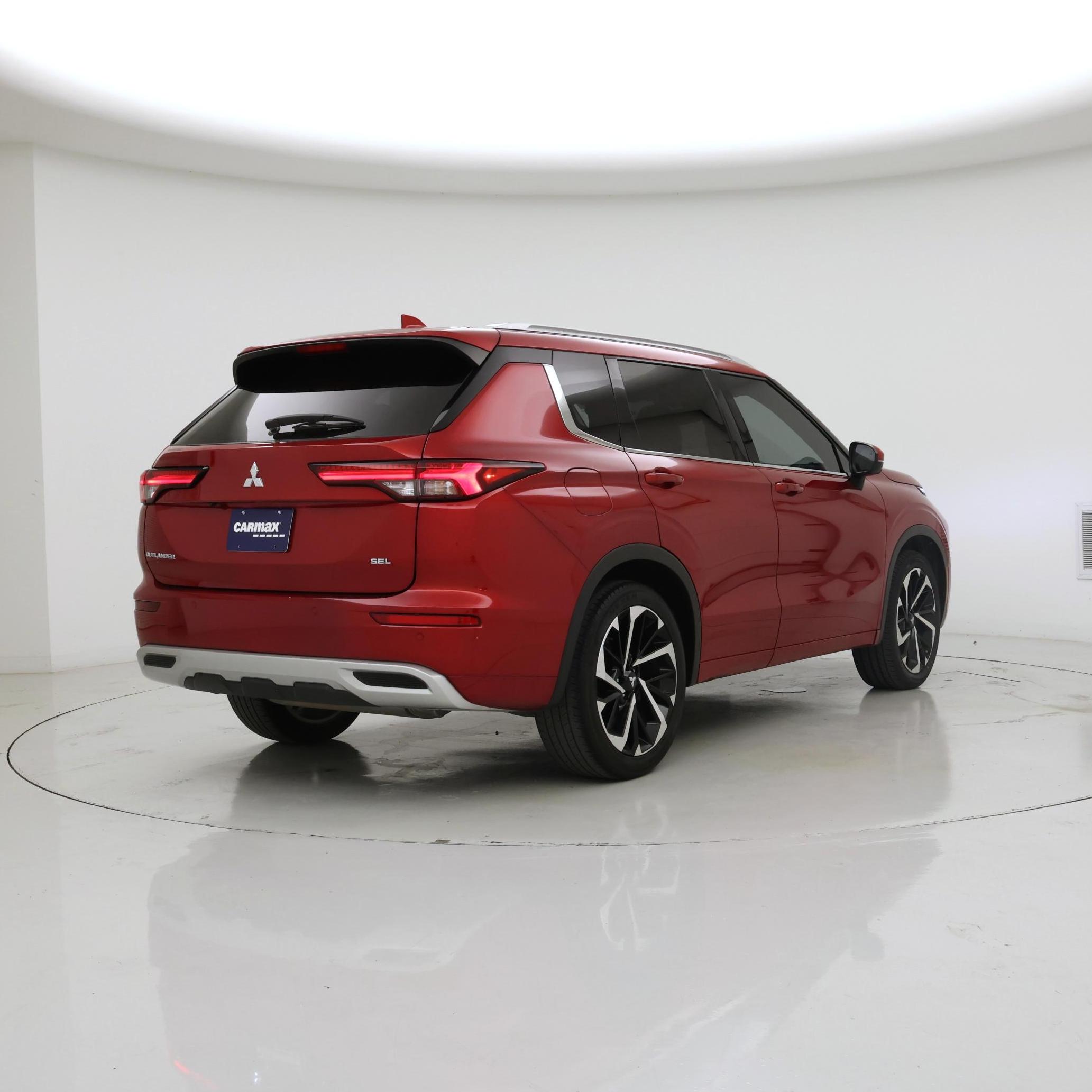 Thumbnail: 2023 Mitsubishi Outlander - 8
