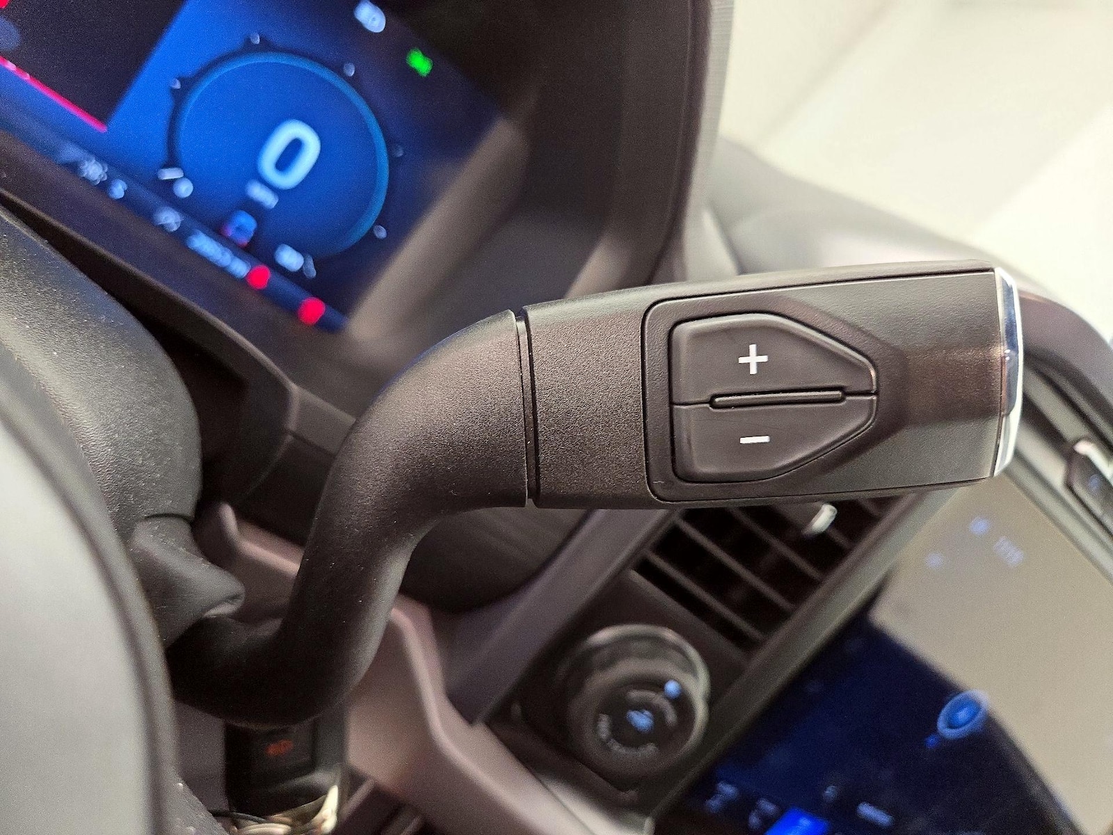 2024 Ford F-150 XLT - Photo 19