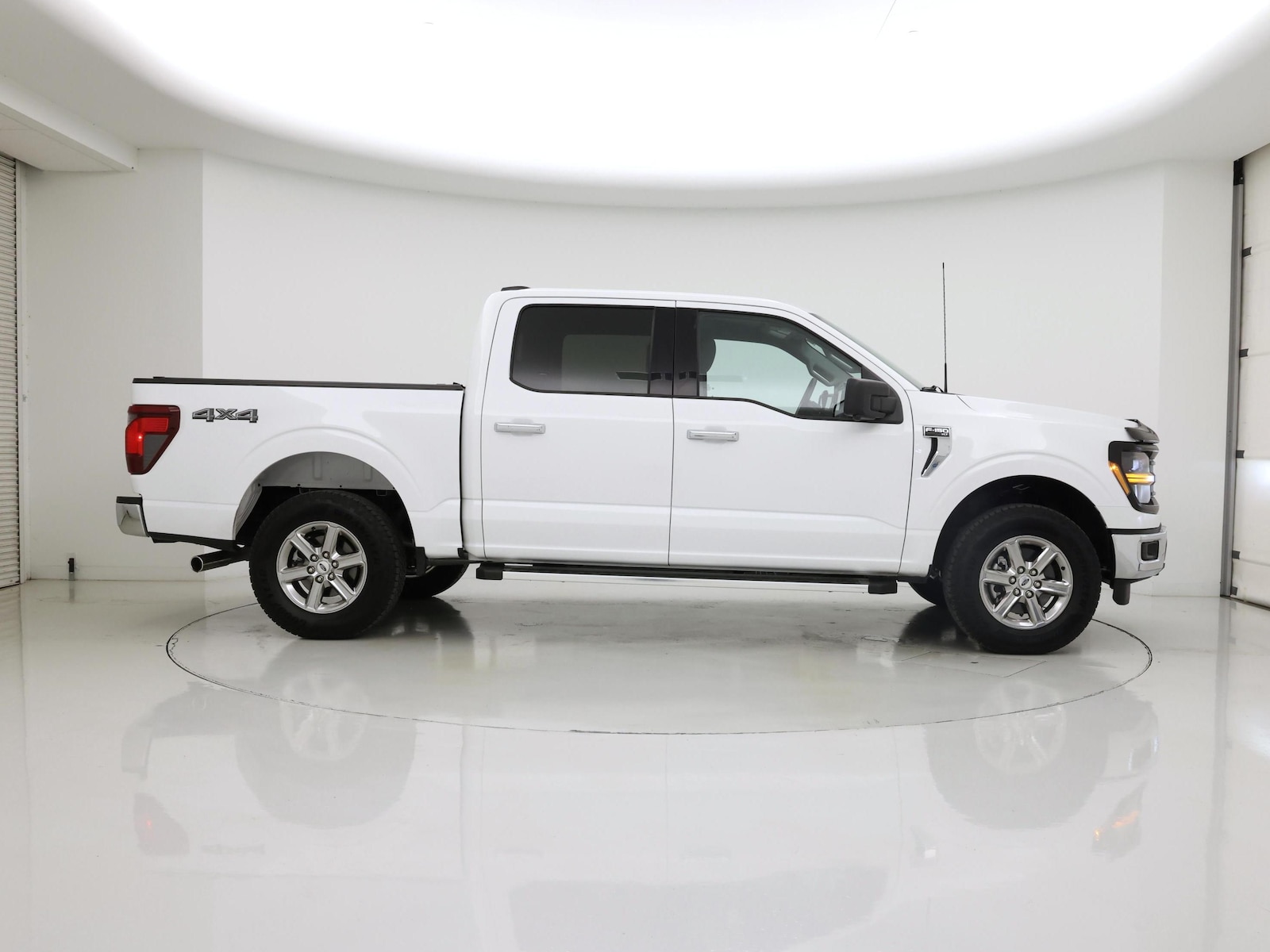 2024 Ford F-150 XLT - Photo 8