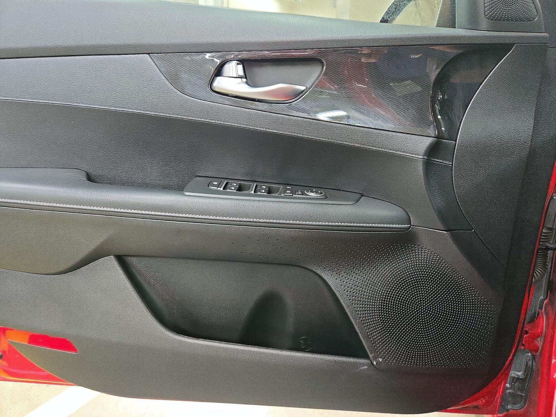 Thumbnail: 2024 Kia Forte - 12