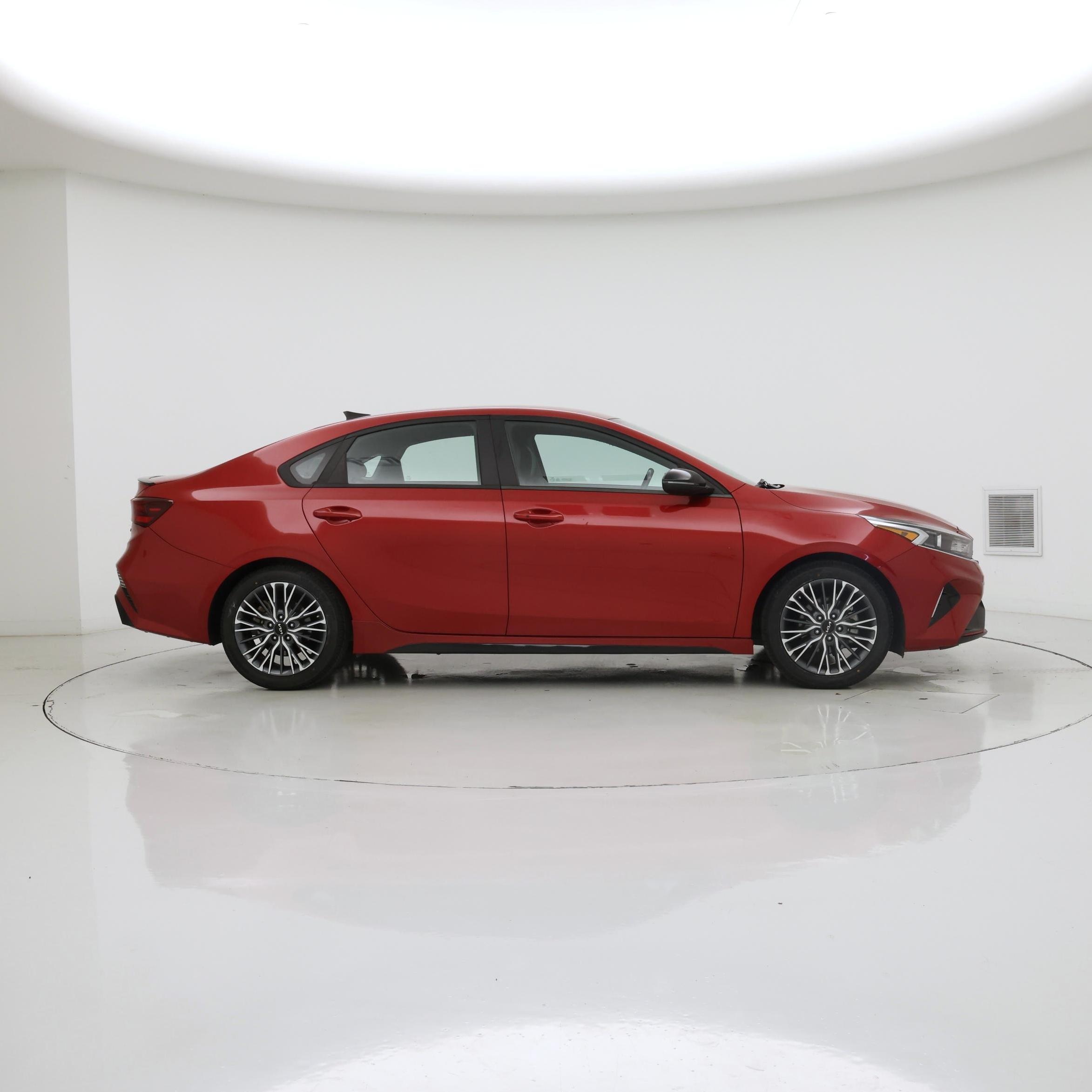 Thumbnail: 2024 Kia Forte - 7