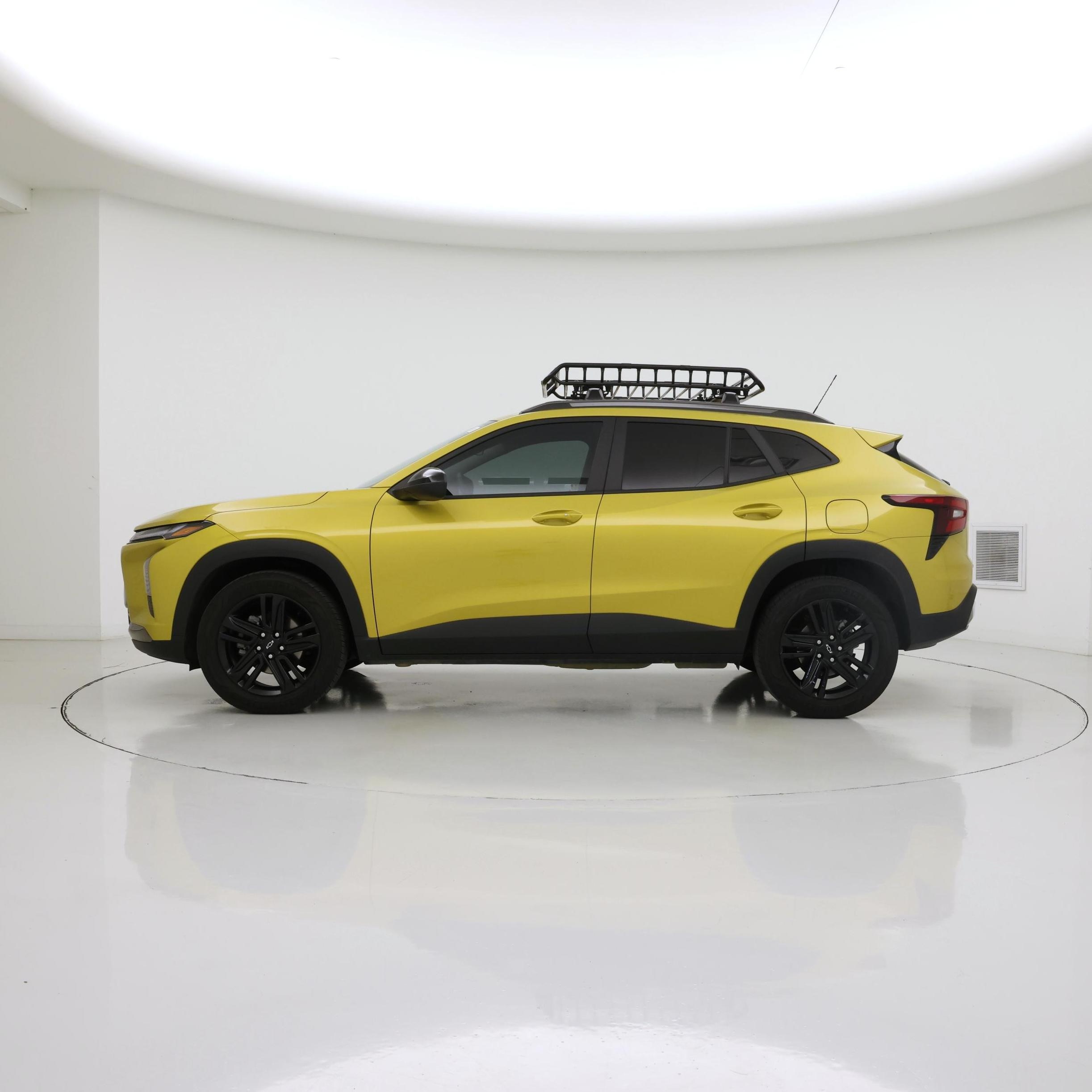 Thumbnail: 2025 Chevrolet Trax - 3