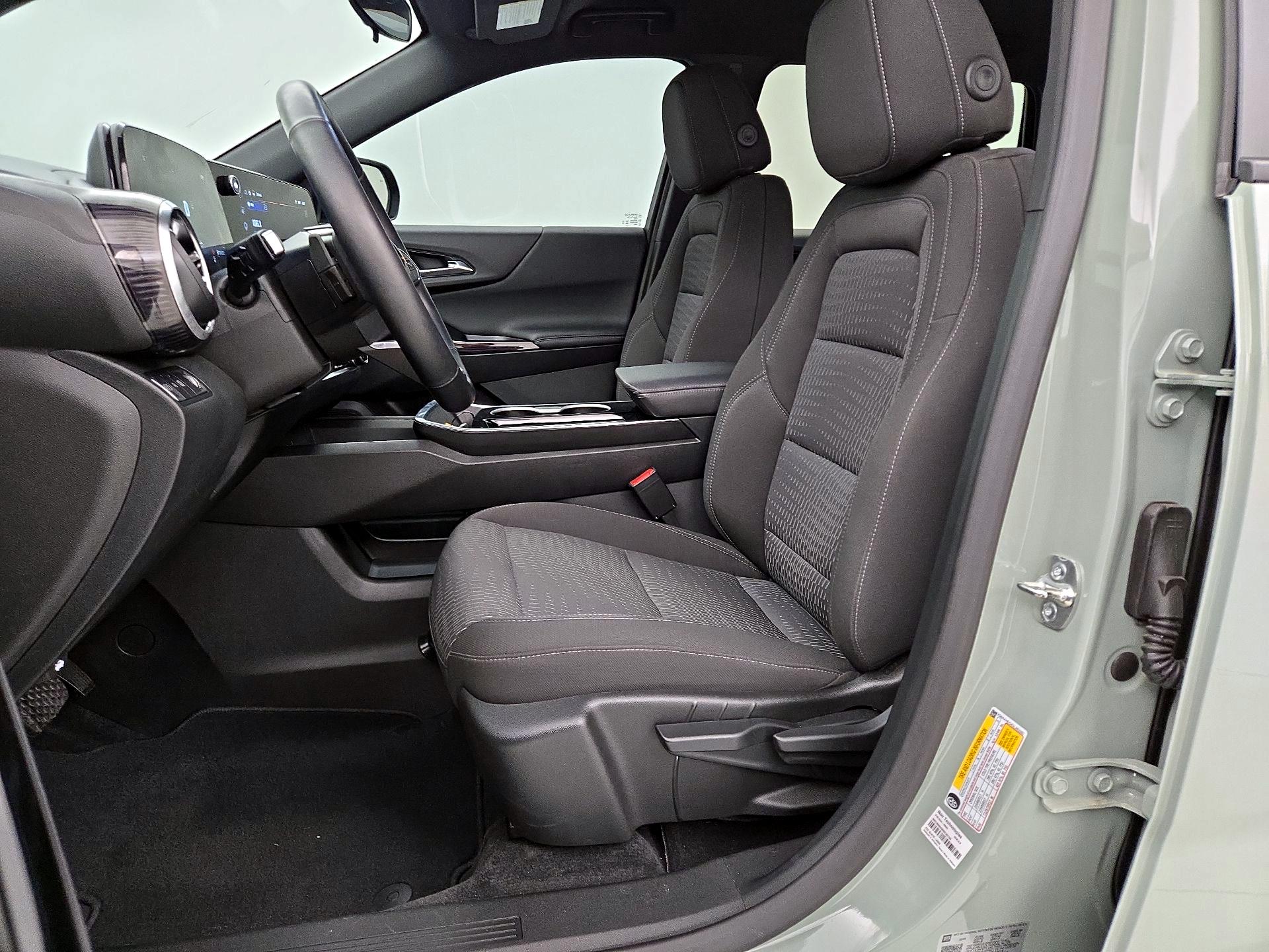 Thumbnail: 2025 Chevrolet Equinox - 11