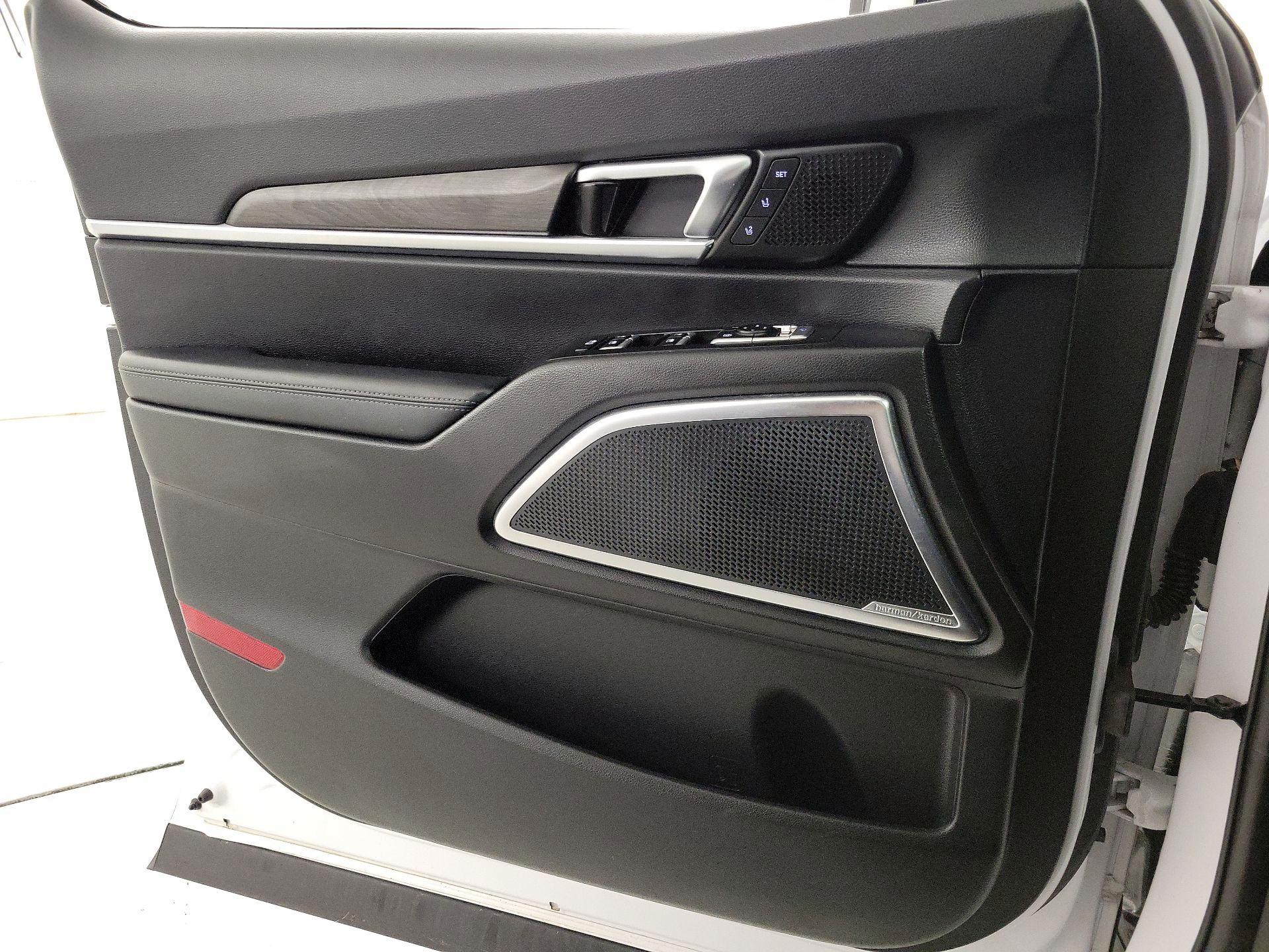 Thumbnail: 2023 Kia Telluride - 12