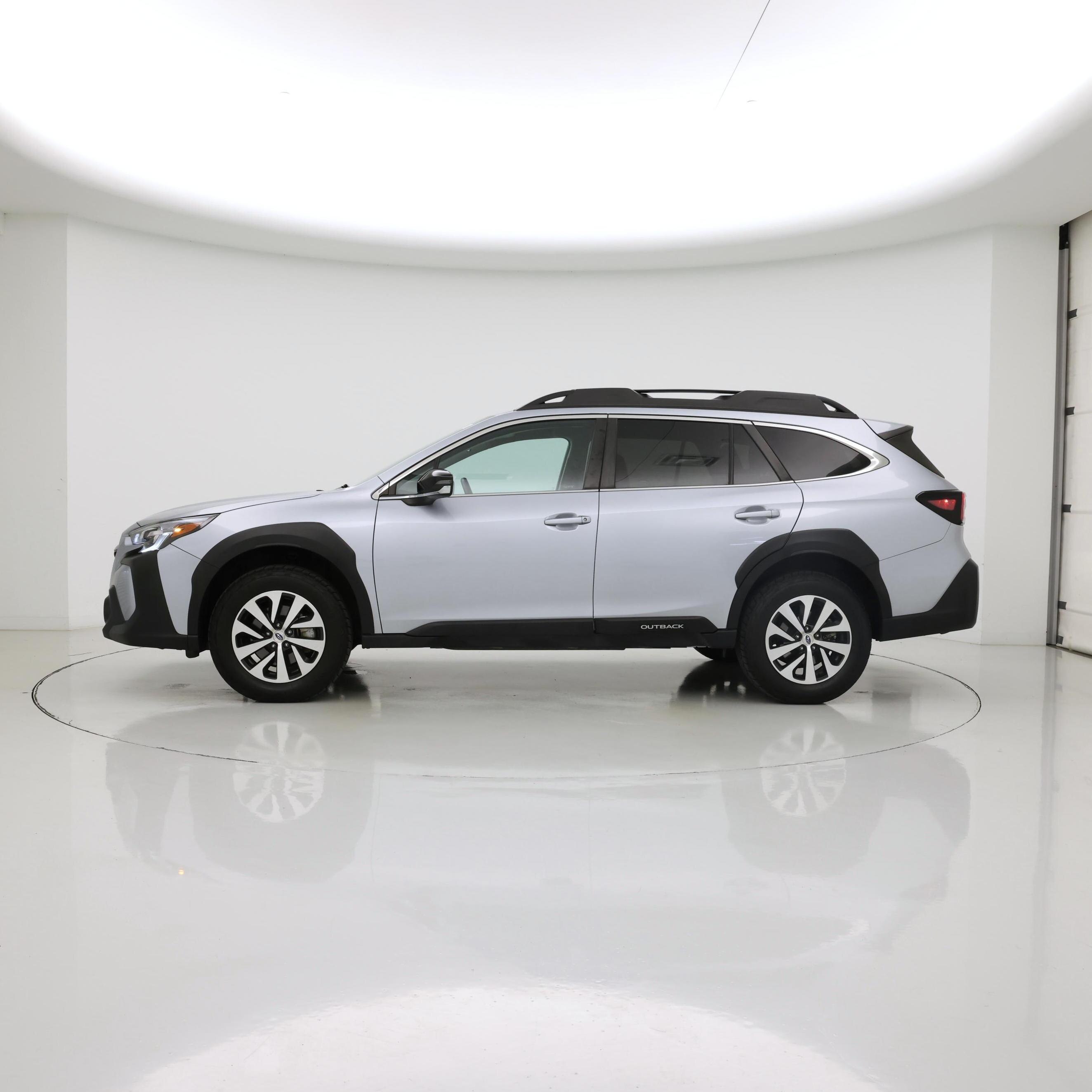 Thumbnail: 2023 Subaru Outback - 3