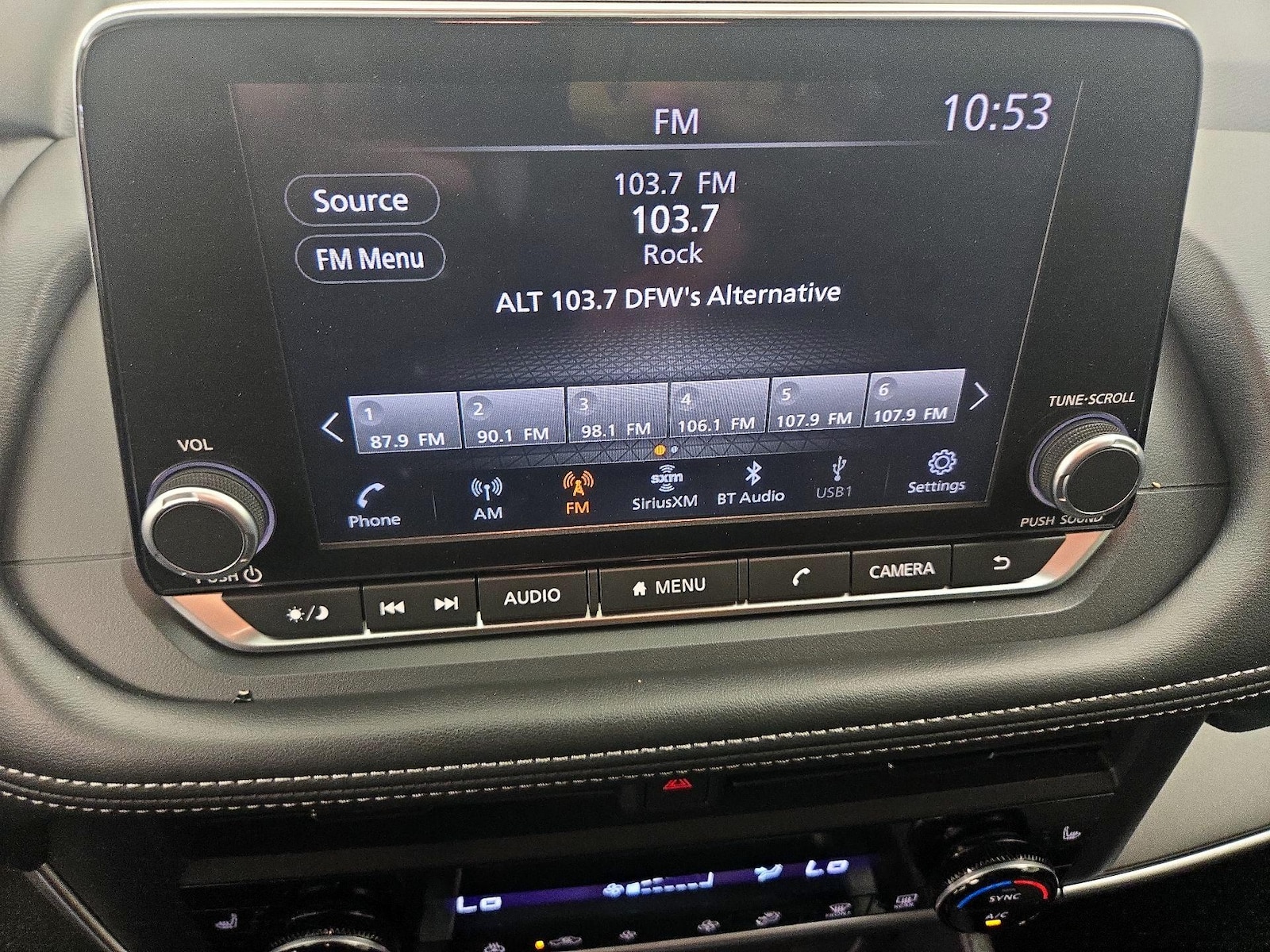 2024 Nissan Rogue SV - Photo 14