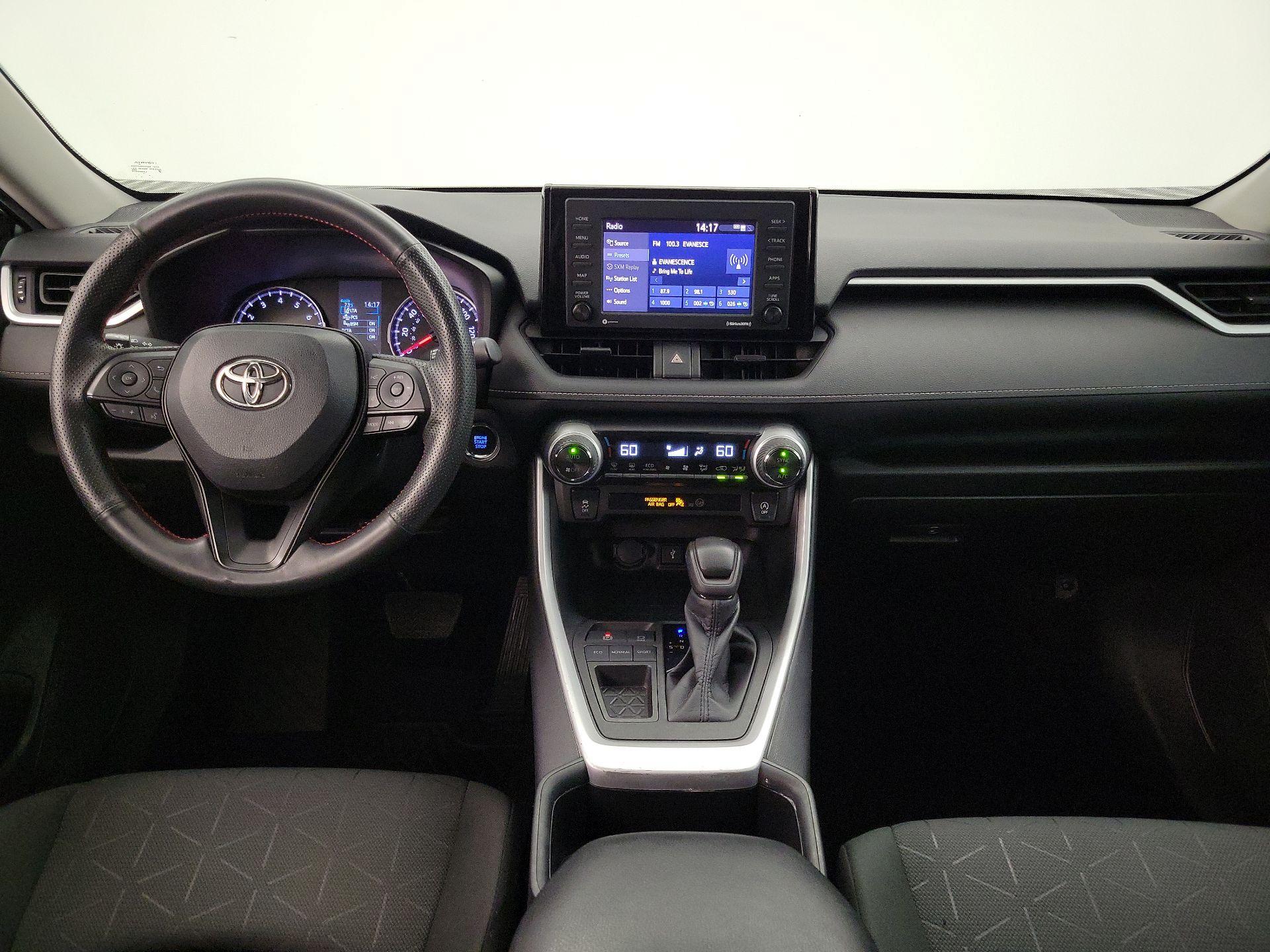 Thumbnail: 2022 Toyota RAV4 - 9