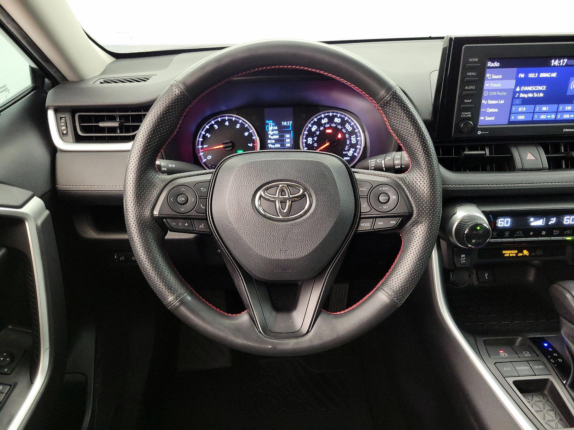 Thumbnail: 2022 Toyota RAV4 - 10