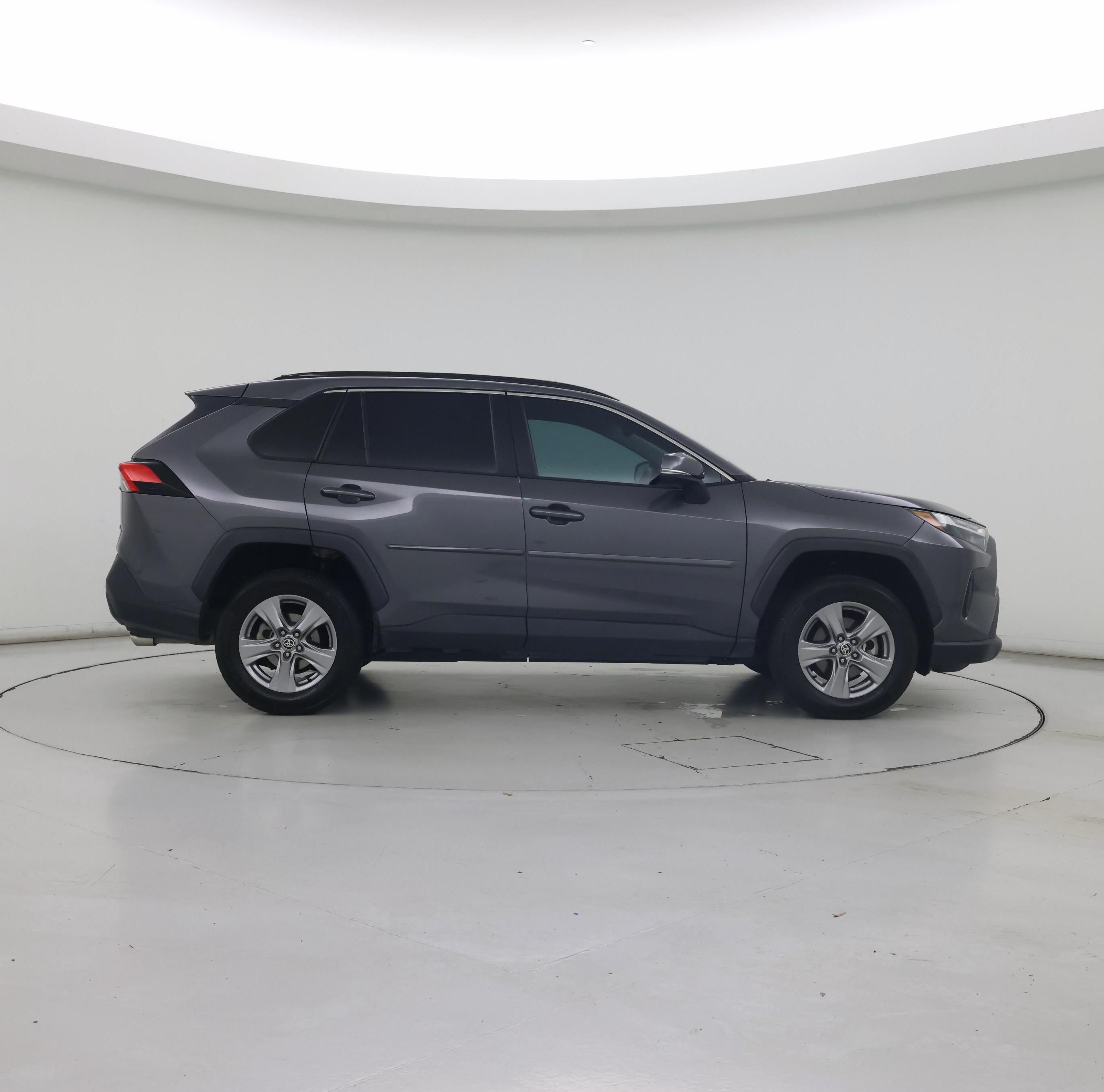 Thumbnail: 2022 Toyota RAV4 - 7