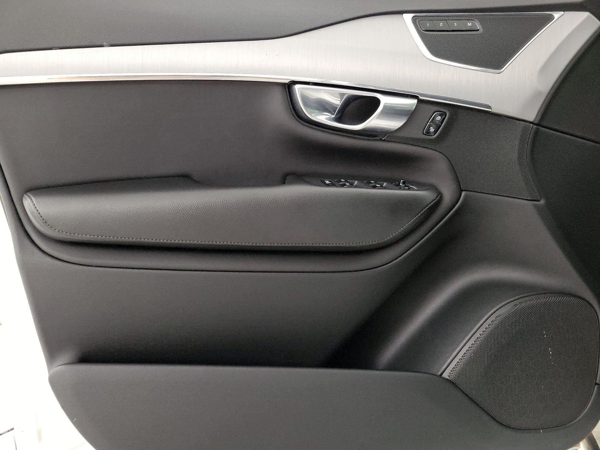 Thumbnail: 2021 Volvo XC90 - 12