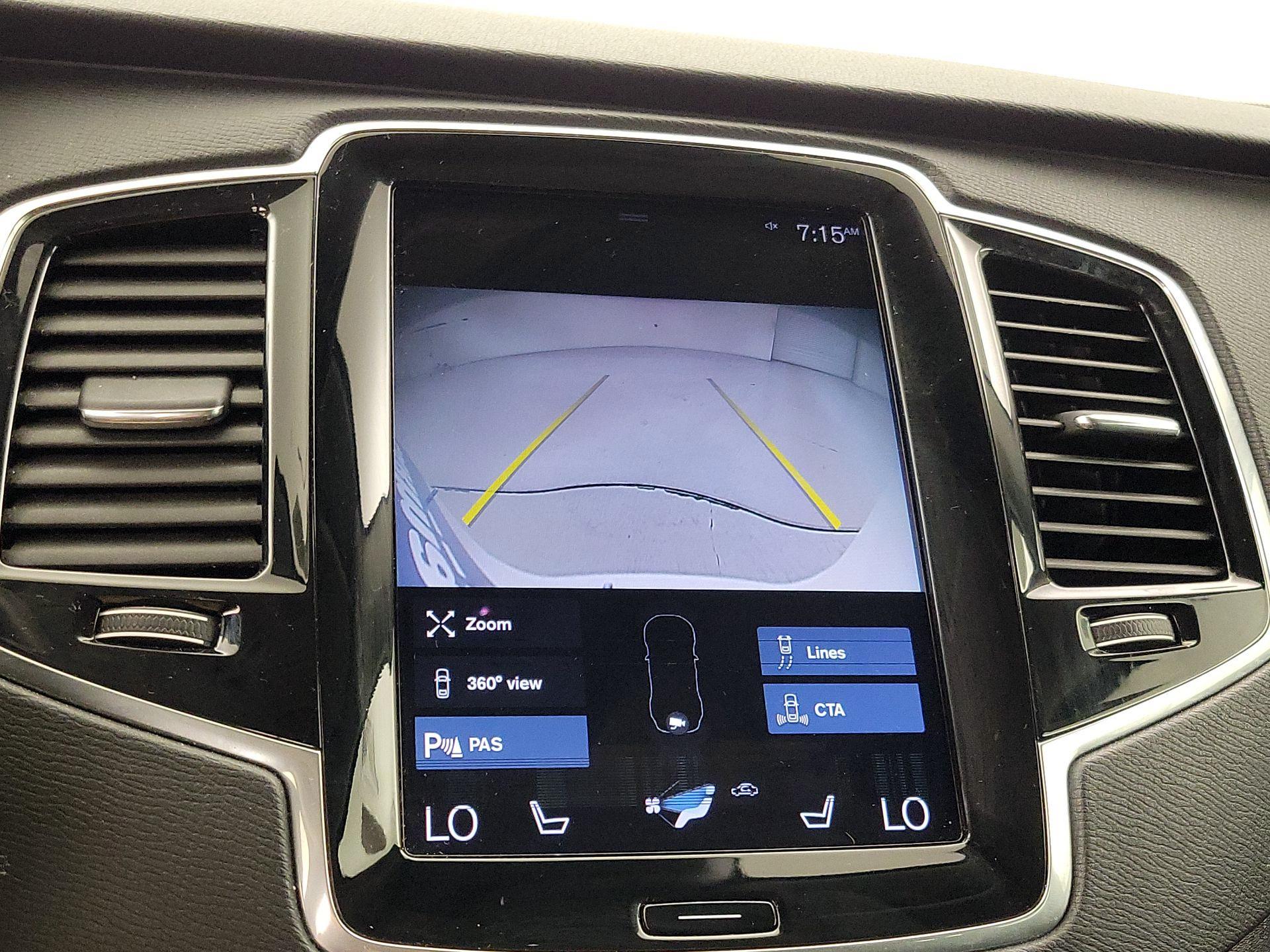 Thumbnail: 2021 Volvo XC90 - 14