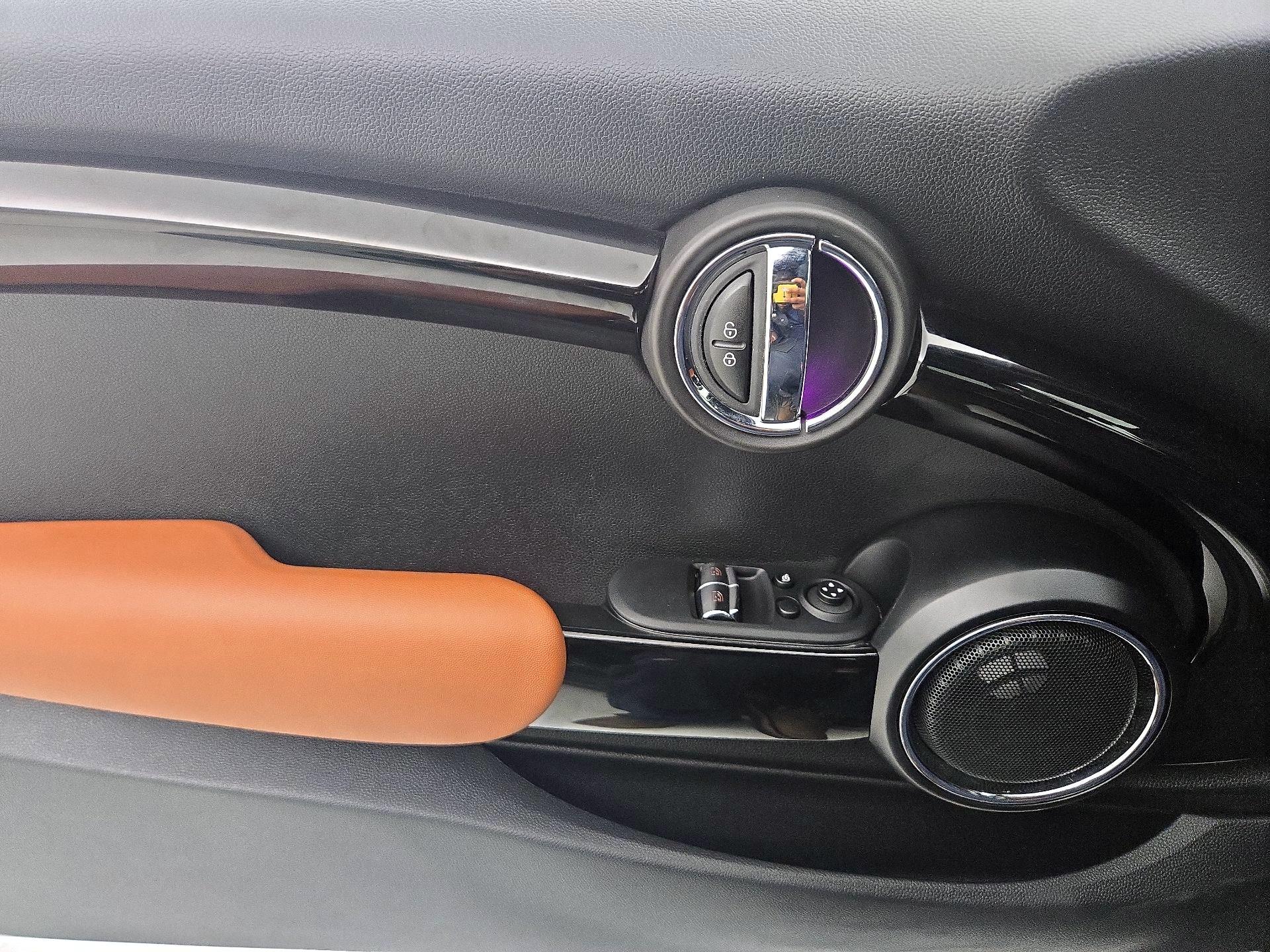 Thumbnail: 2021 MINI Cooper Hardtop - 10