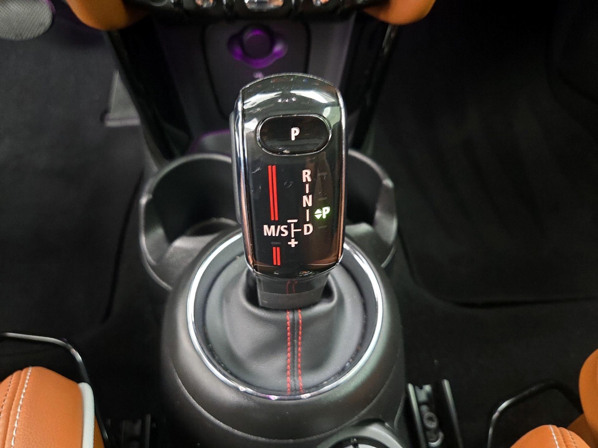 Thumbnail: 2021 MINI Cooper Hardtop - 16
