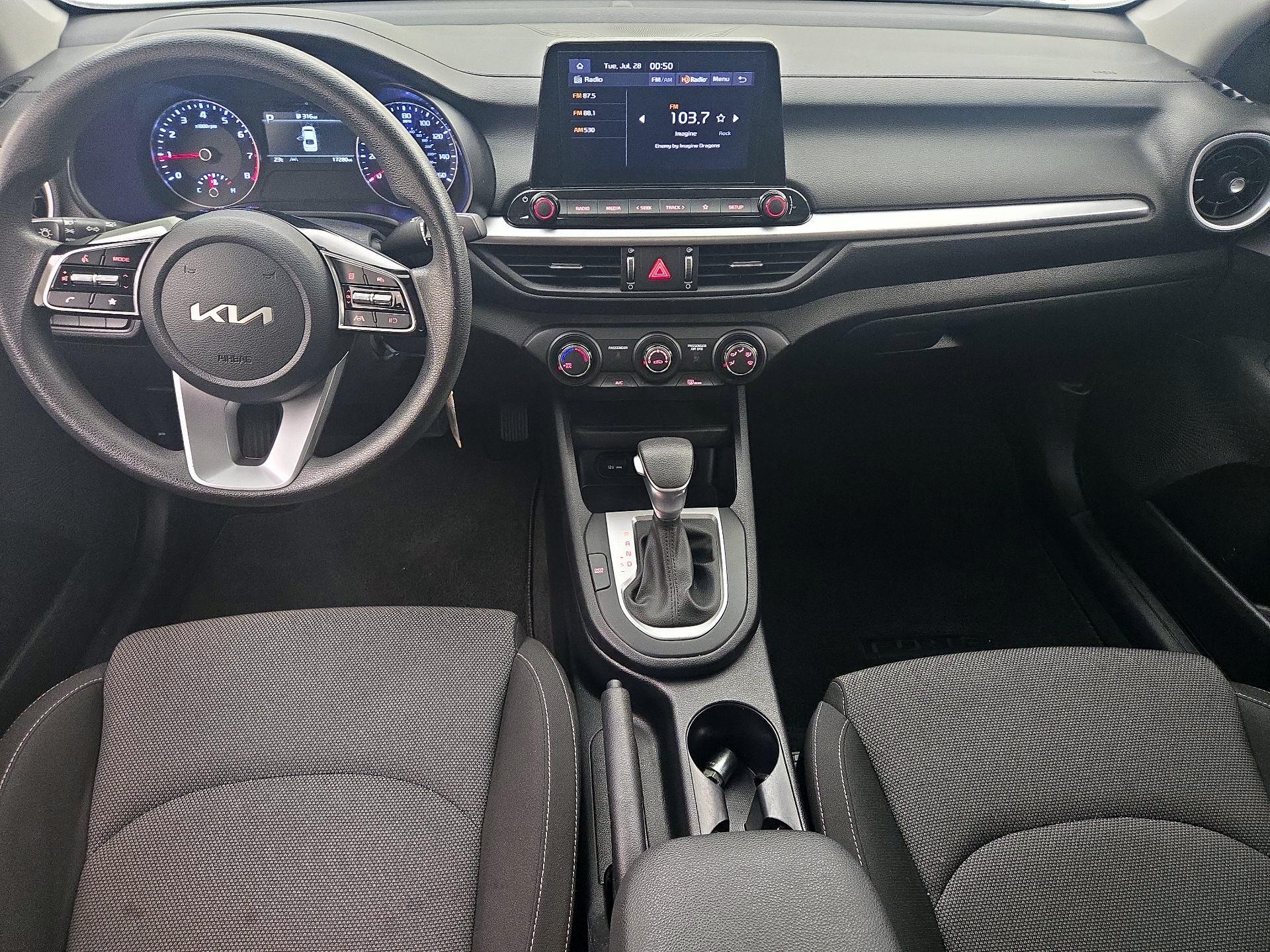 Thumbnail: 2024 Kia Forte - 9