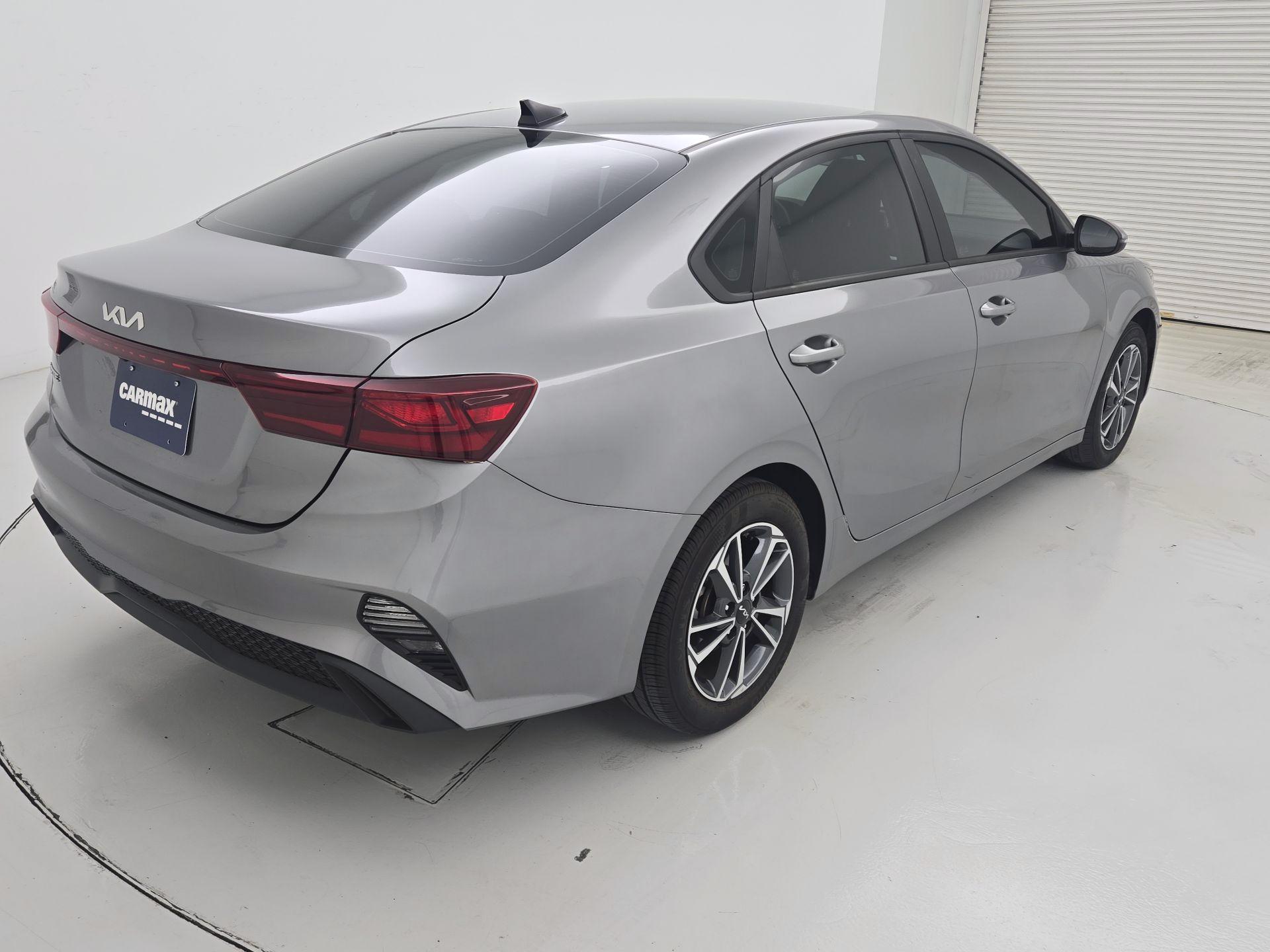 Thumbnail: 2024 Kia Forte - 5